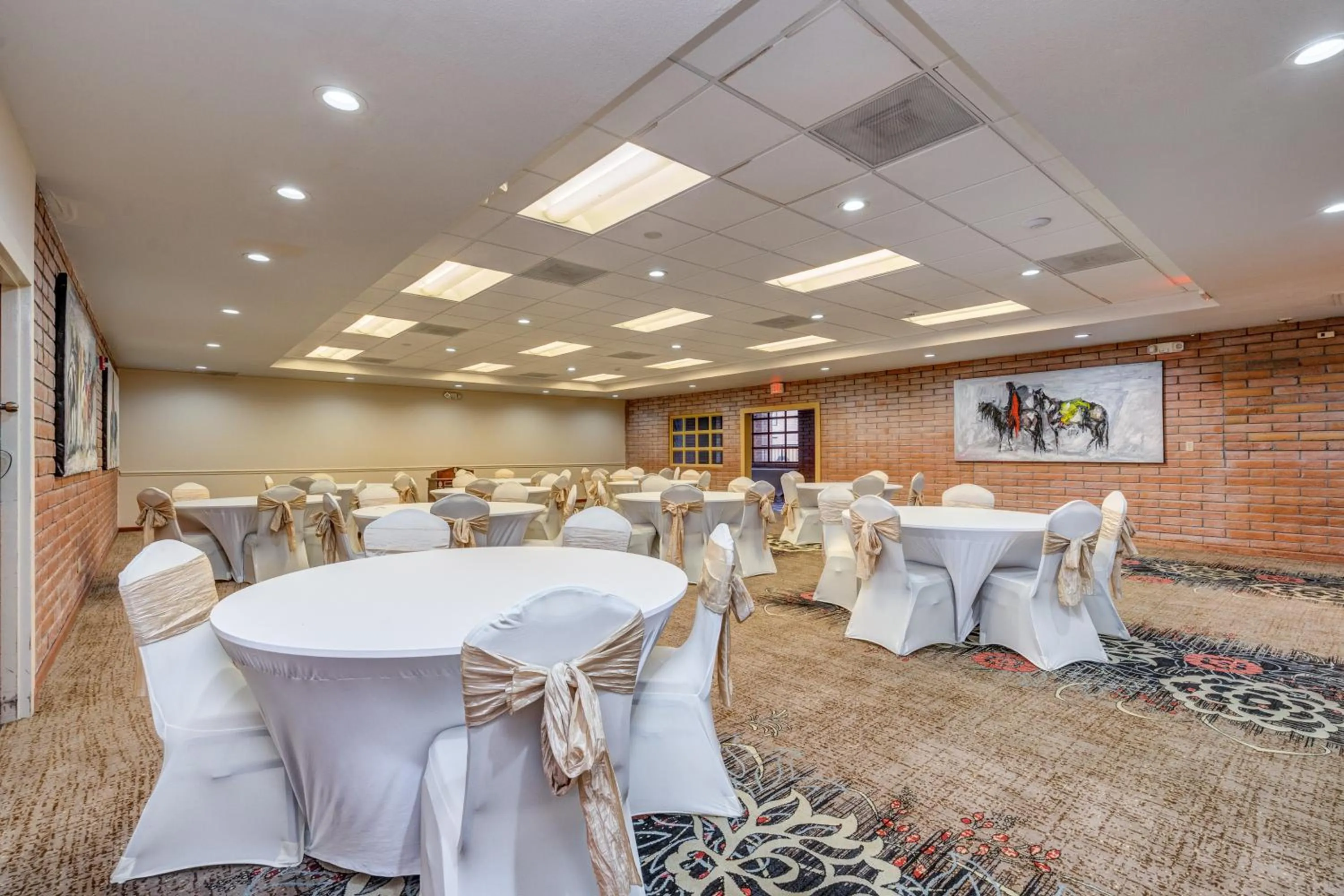 Banquet/Function facilities in Clarion Inn