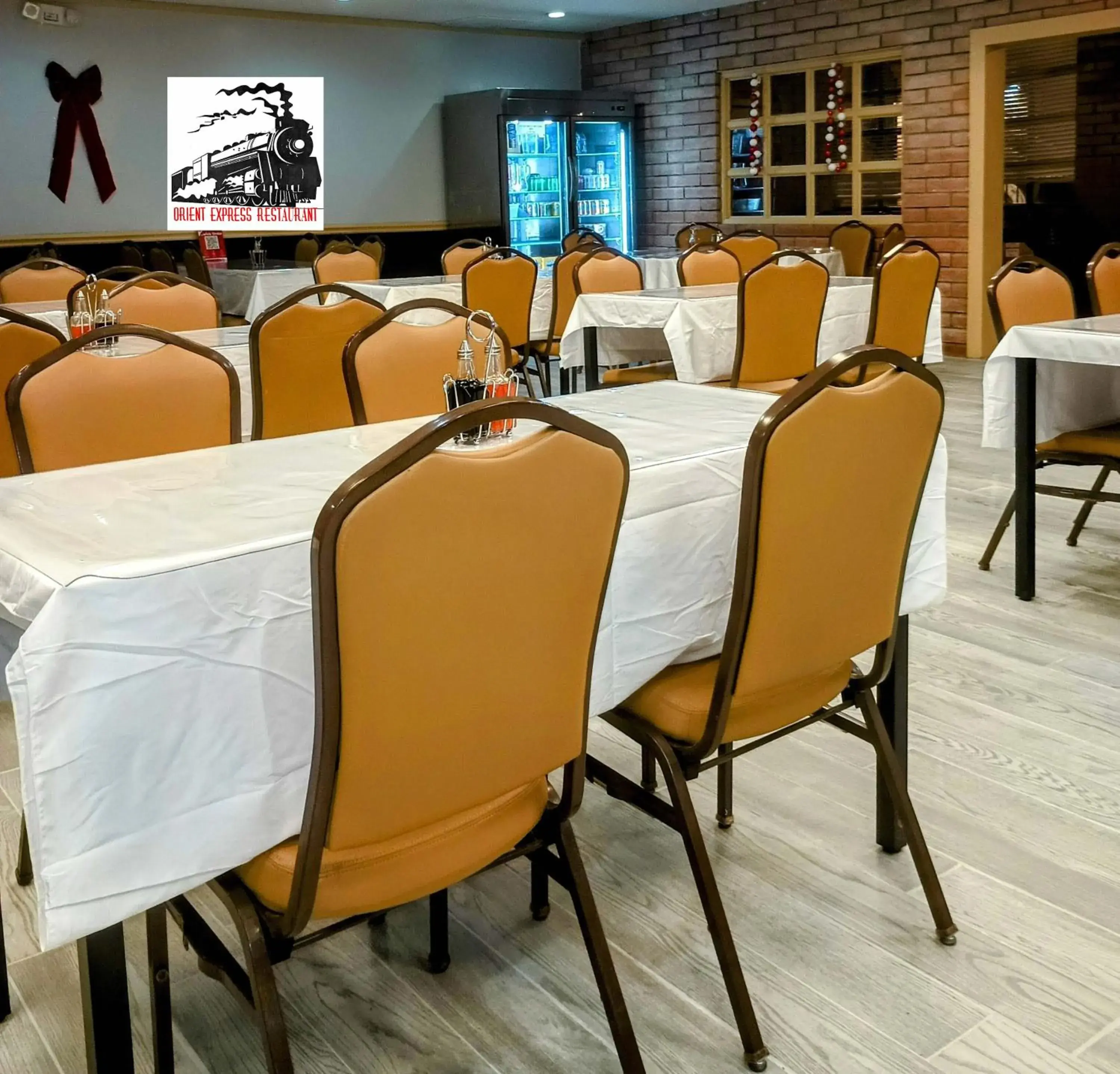 Restaurant/places to eat in Clarion Inn Restaurant/places to eat in Clarion Inn