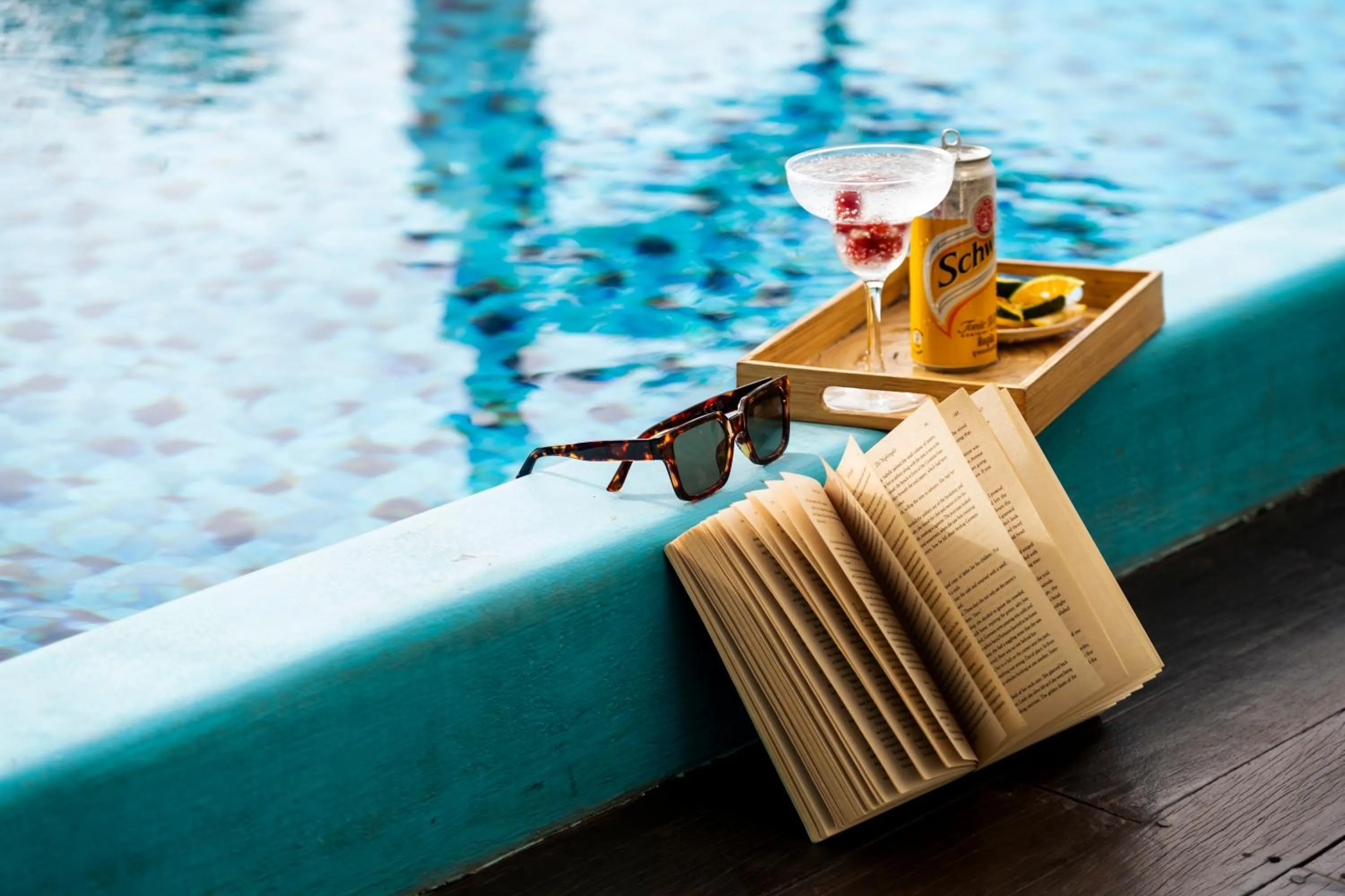 Swimming pool in Monsoon Bassac Hotel
