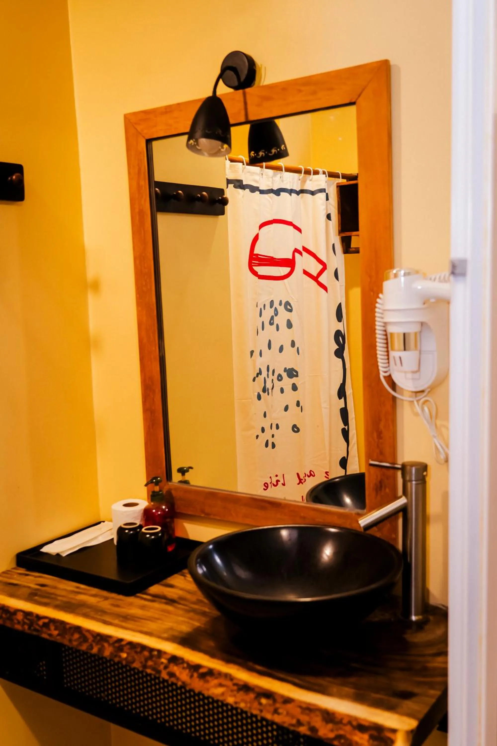 Bedroom in Monsoon Bassac Hotel