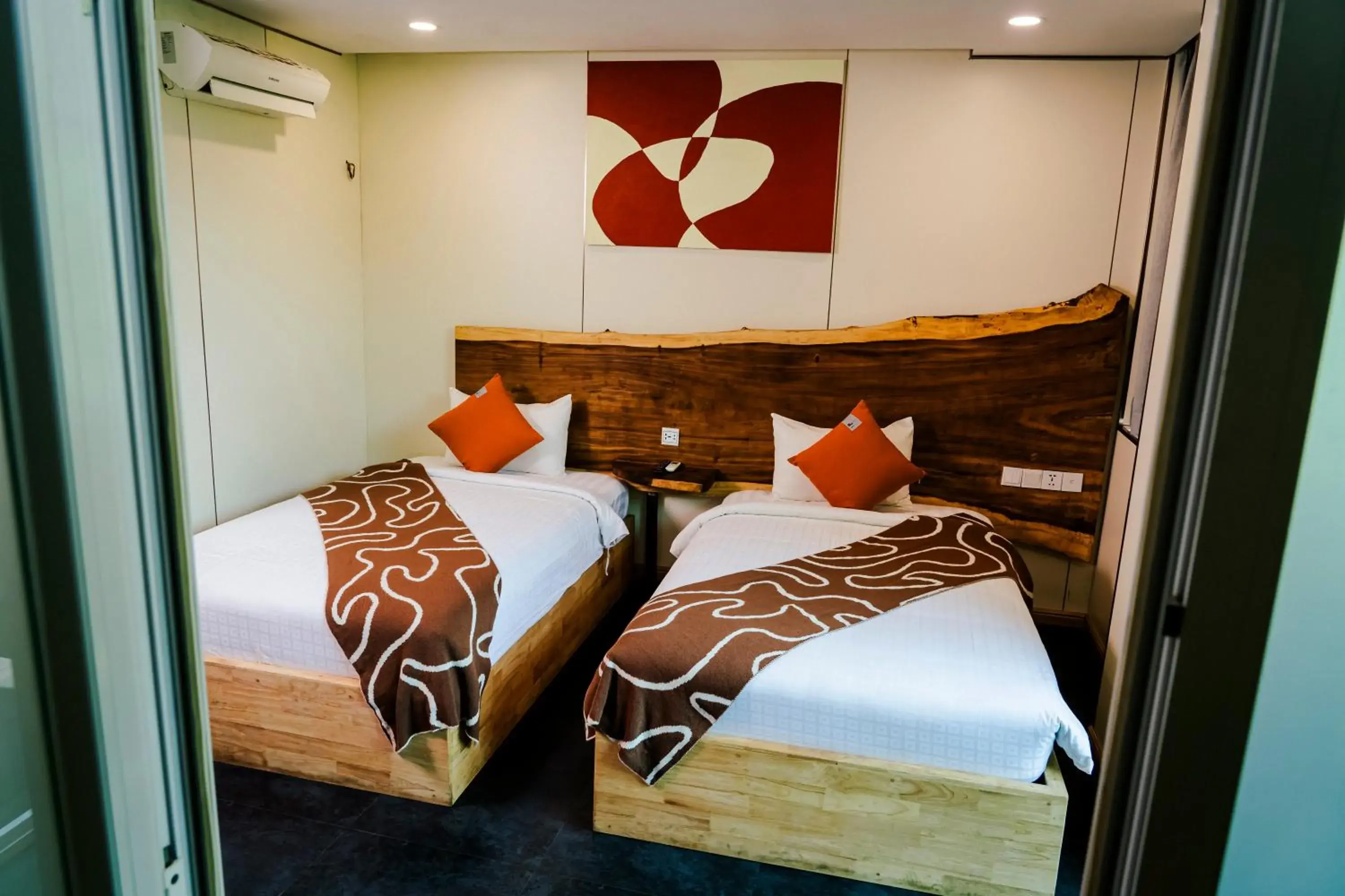 Deluxe Twin Room No Window in Monsoon Bassac Hotel Deluxe Twin Room No Window in Monsoon Bassac Hotel