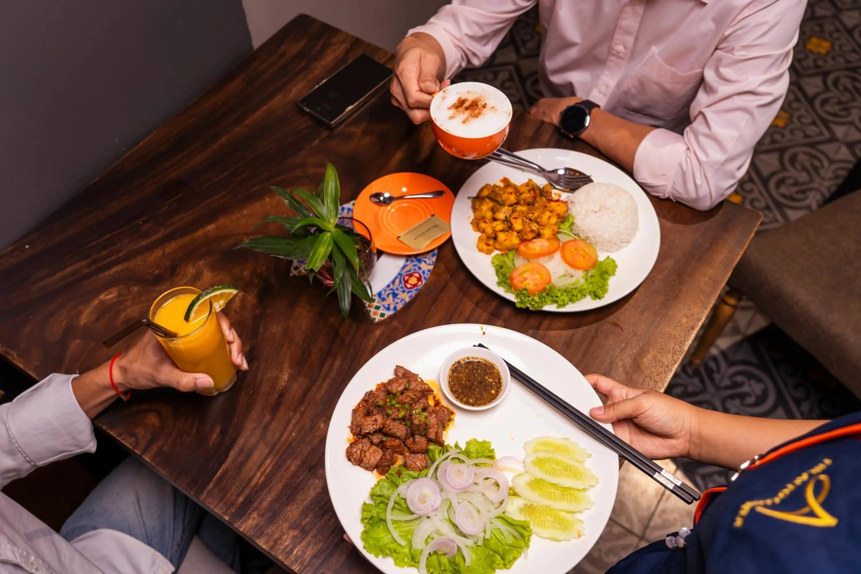 Restaurant/places to eat in Monsoon Bassac Hotel