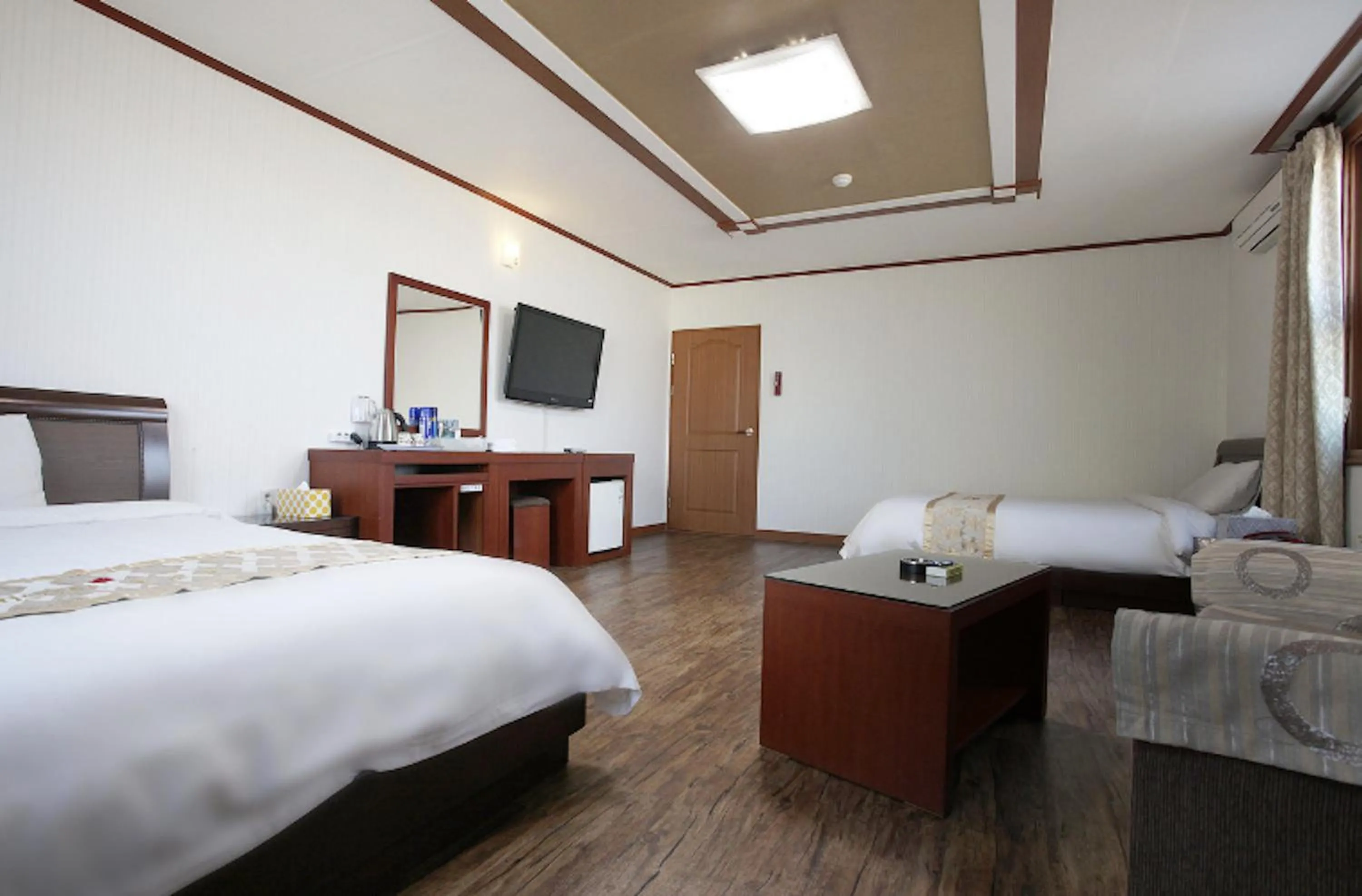 Bed in Orange Hotel Jeju