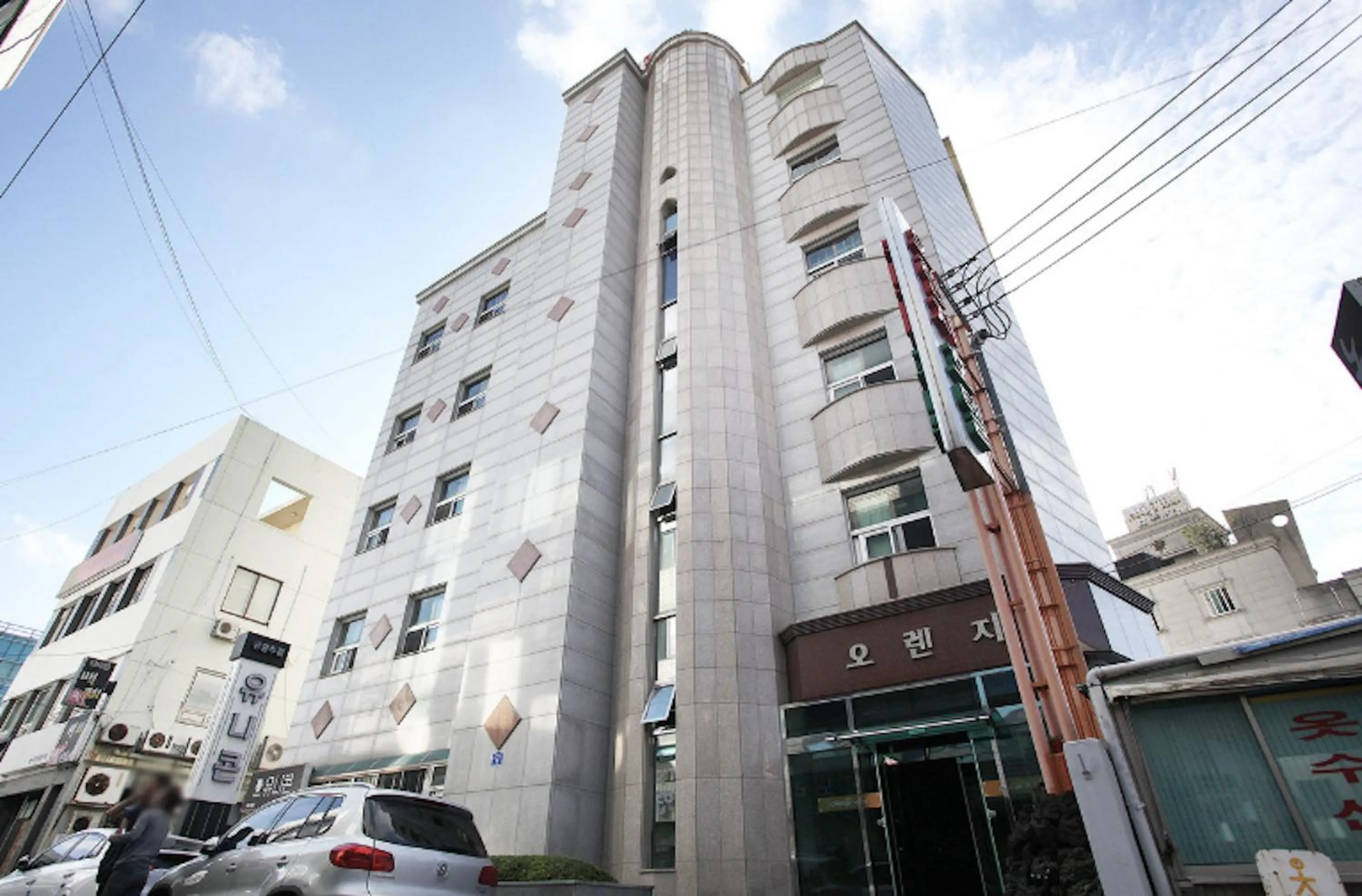 Property building in Orange Hotel Jeju