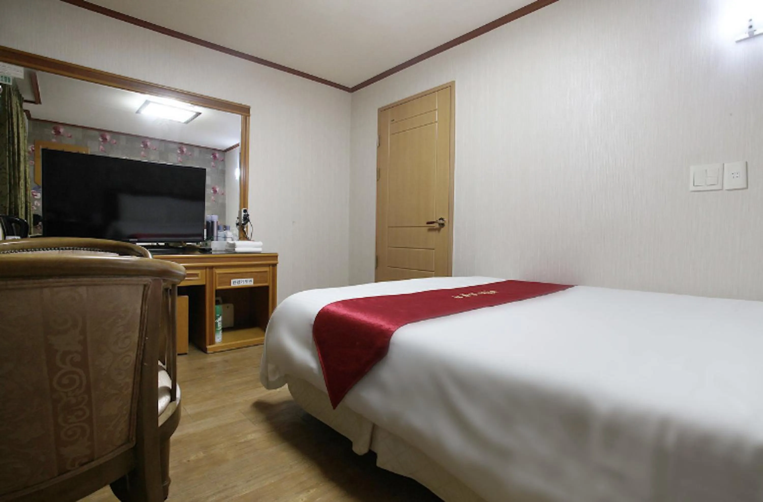 Bed in Orange Hotel Jeju