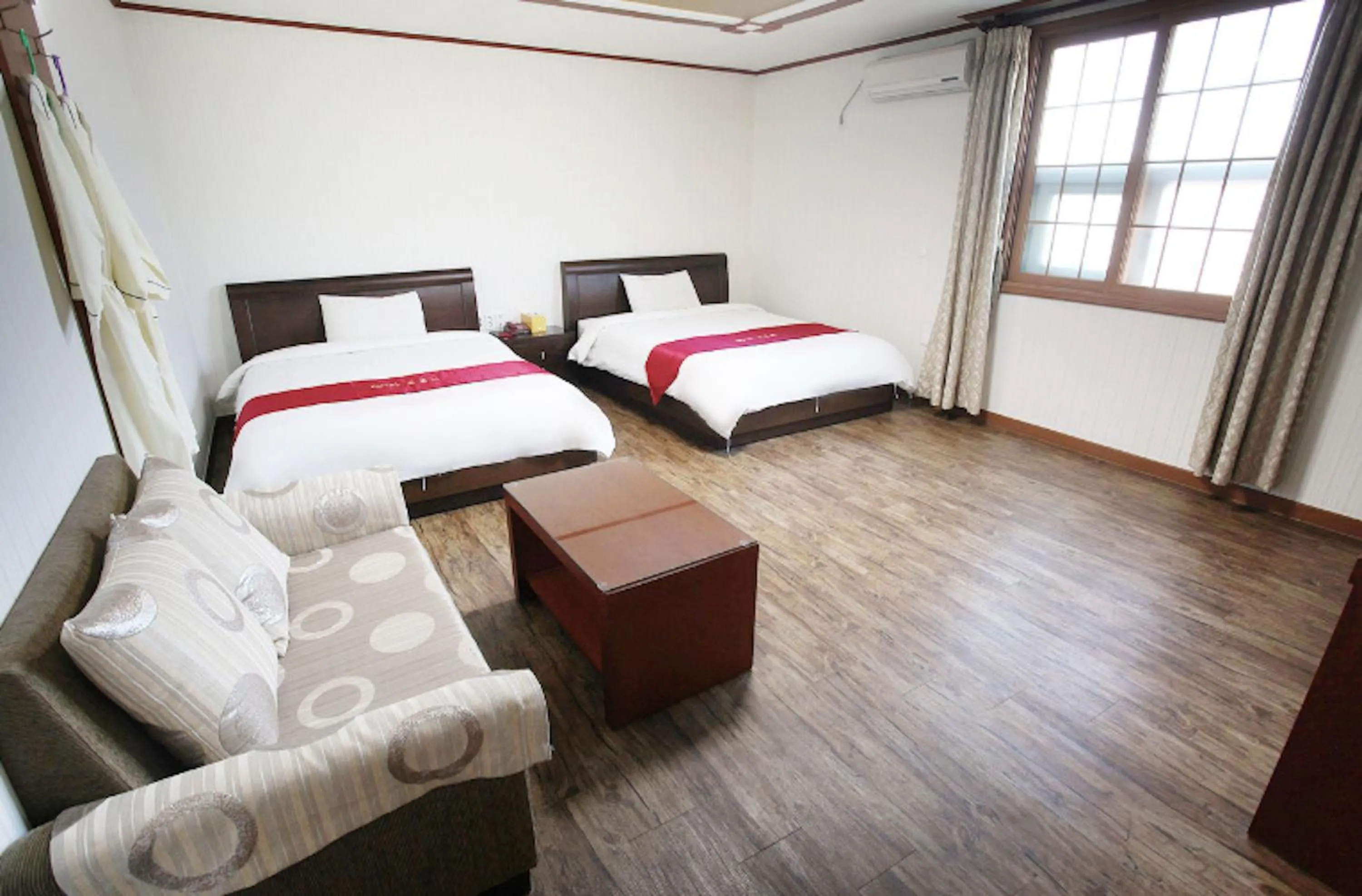Bed in Orange Hotel Jeju