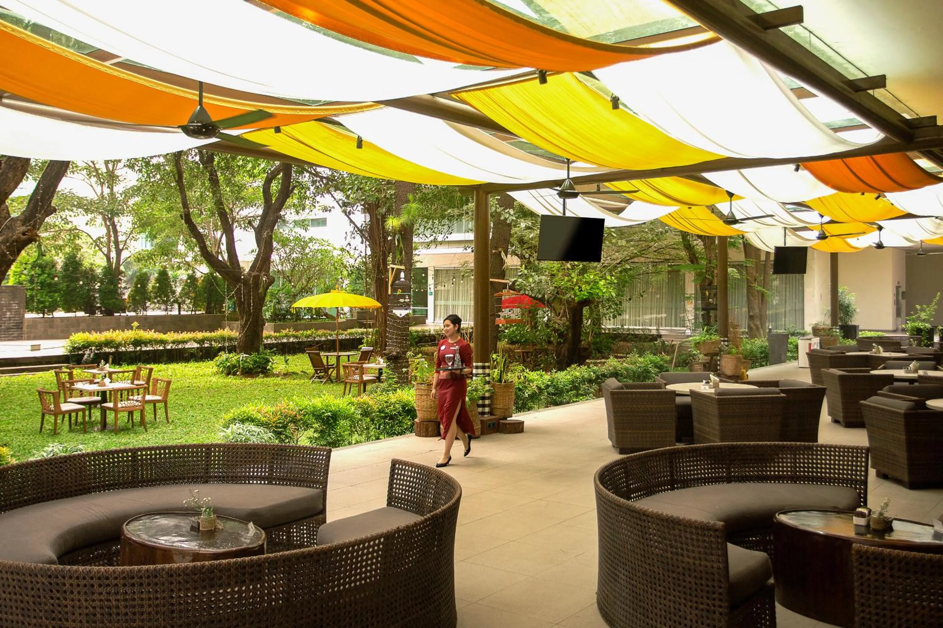 Restaurant/places to eat in Swiss-Belresidences Kalibata