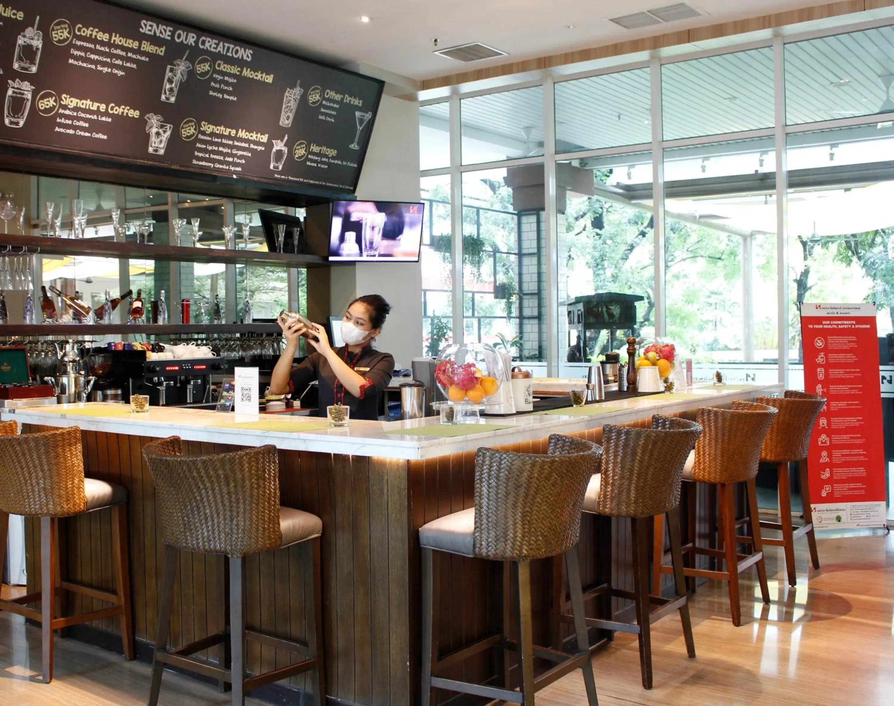 Restaurant/places to eat in Swiss-Belresidences Kalibata Restaurant/places to eat in Swiss-Belresidences Kalibata