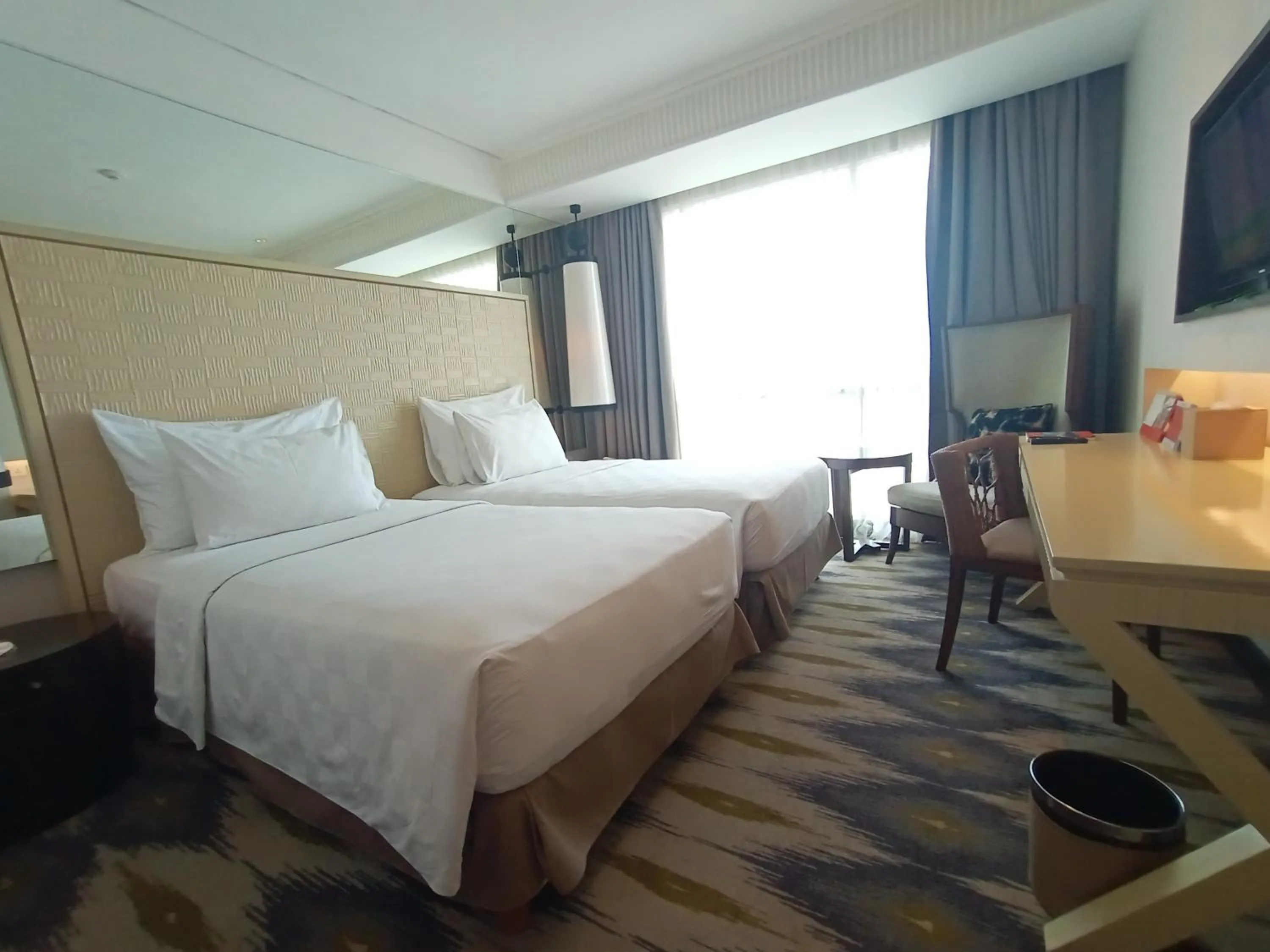 Photo of the whole room, Bed in Swiss-Belresidences Kalibata