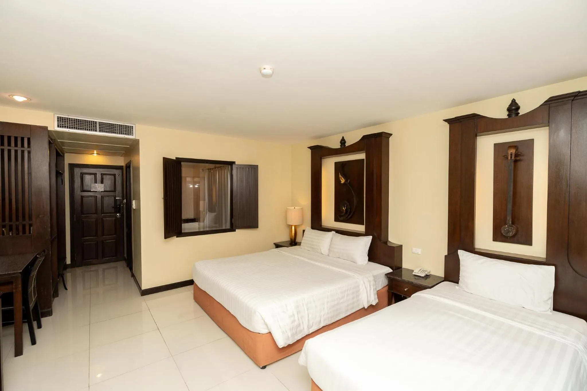 Photo of the whole room, Bed in Sunday Chateau En Ville - Pattaya