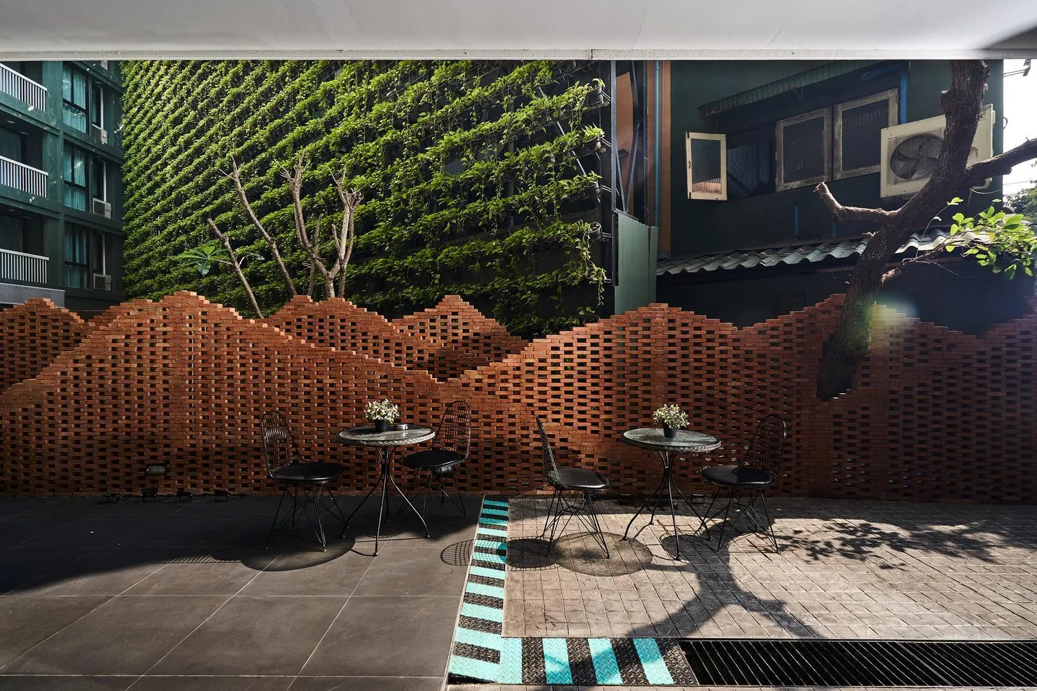 Seating area in Cross Vibe Chiang Mai Decem Nimman Hotel