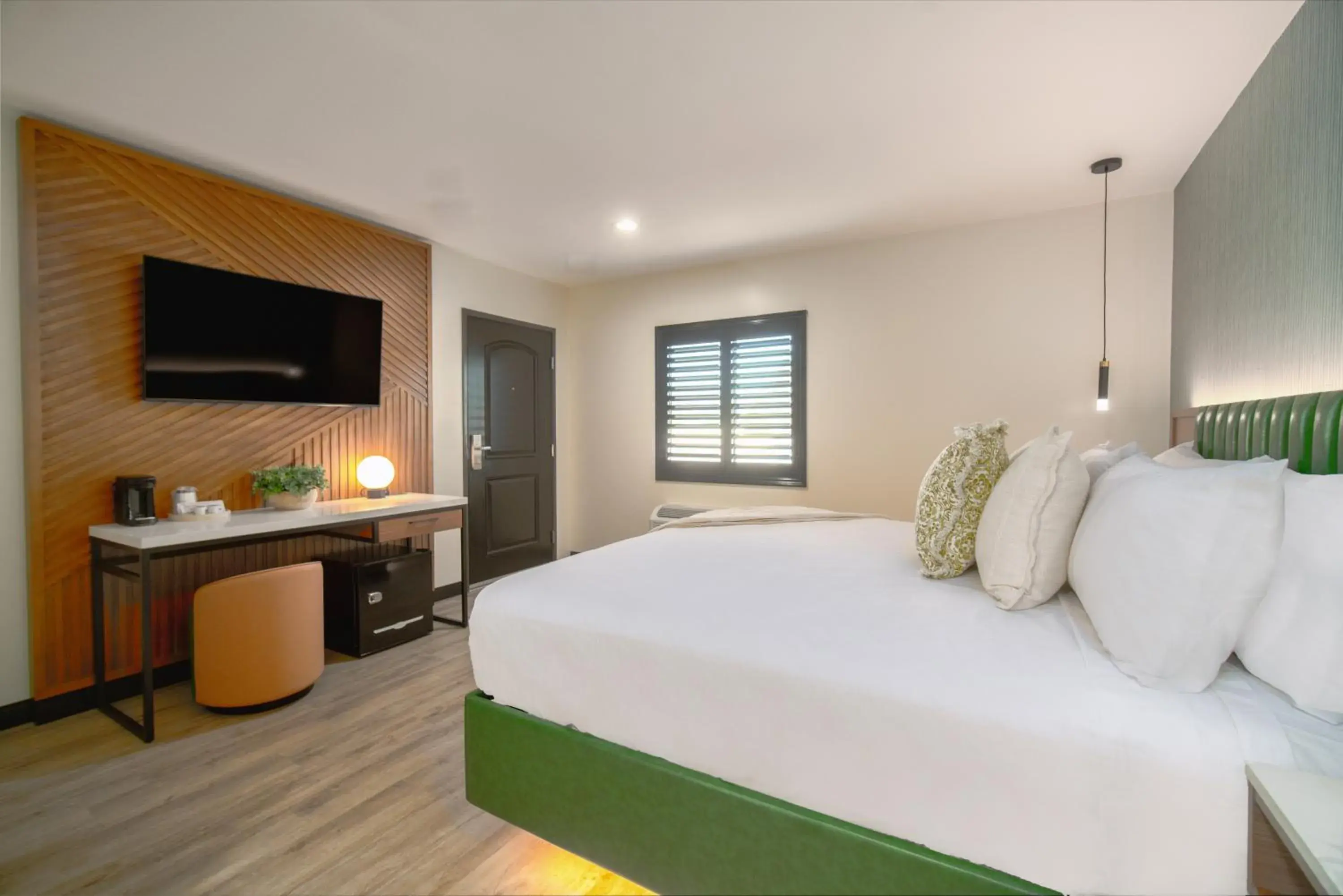 Standard Double Suite in LYFE INN & SUITES by AGA- North Hollywood Near Universal Studios Standard Double Suite in LYFE INN & SUITES by AGA- North Hollywood Near Universal Studios