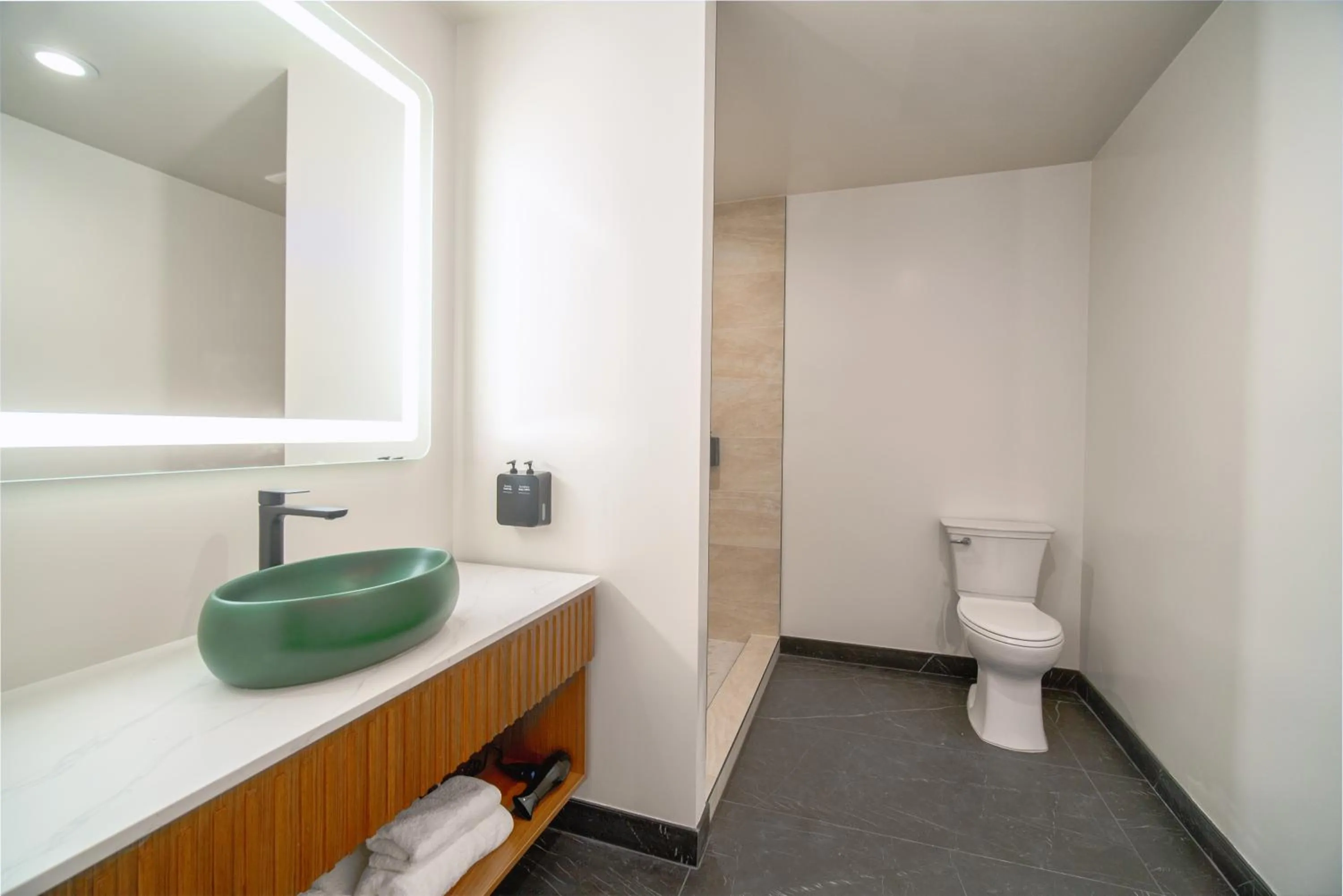 Bathroom in LYFE INN & SUITES by AGA- North Hollywood Near Universal Studios