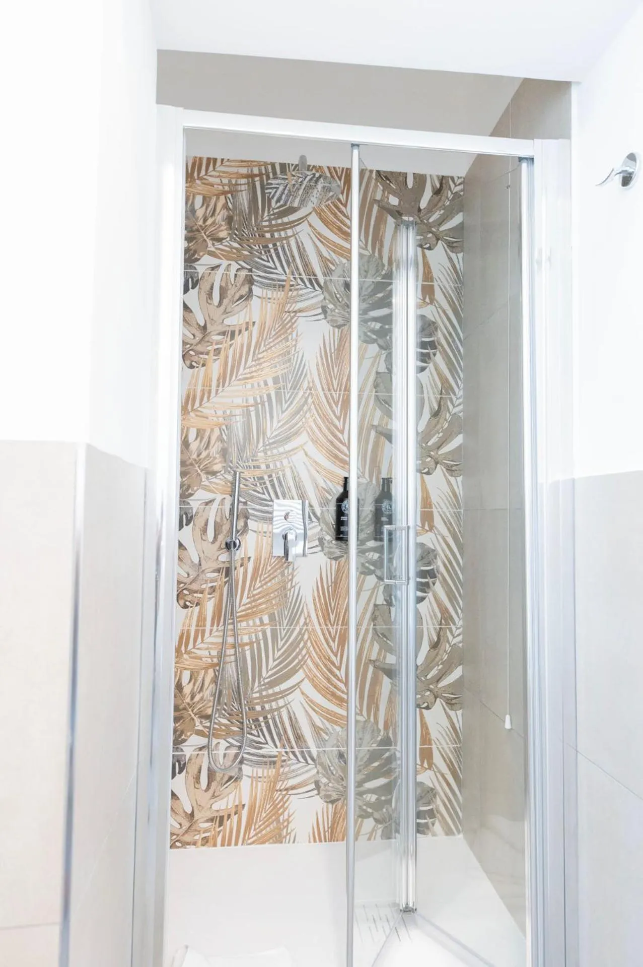 Bathroom in imperium suite trevi