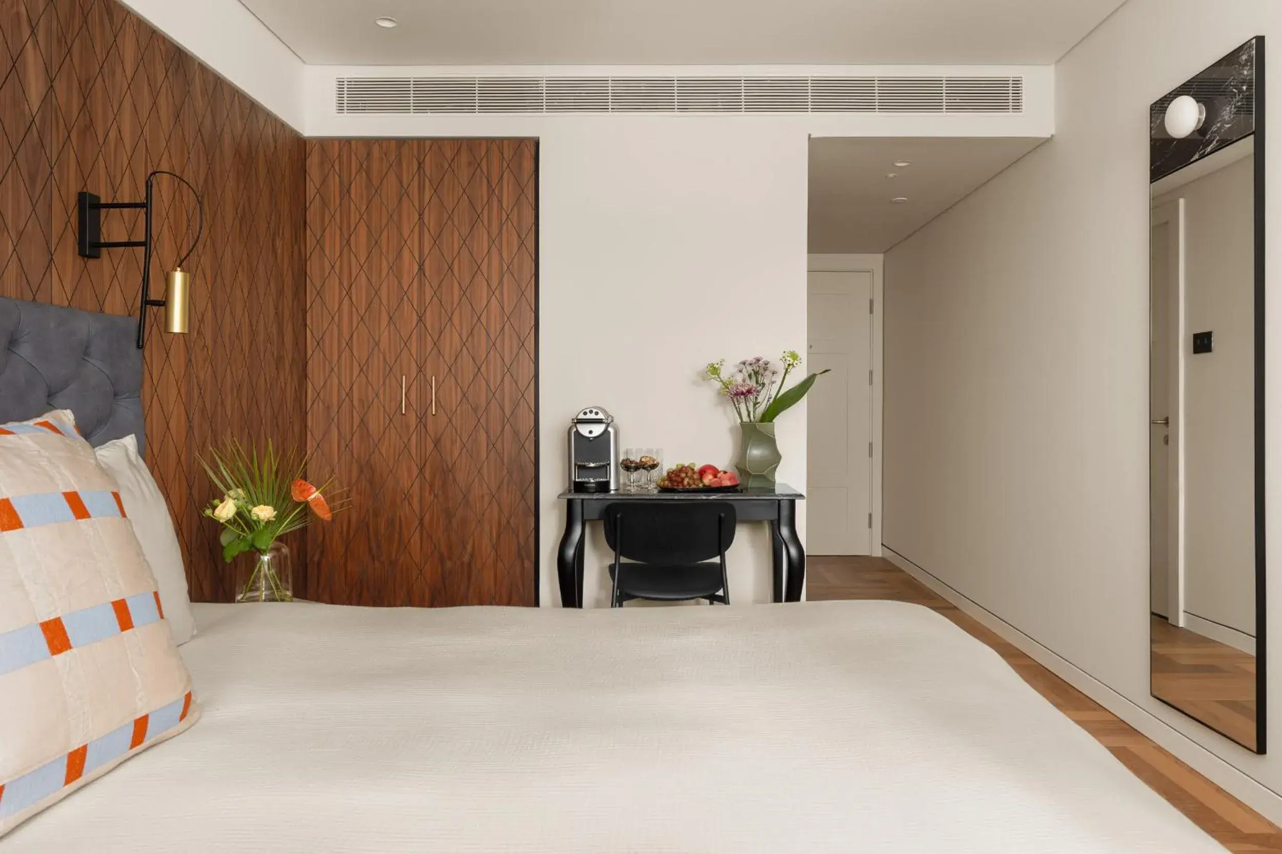 Deluxe Double or Twin Room - single occupancy in Hotel RECEPTION - FATTAL COLORS Deluxe Double or Twin Room - single occupancy in Hotel RECEPTION - FATTAL COLORS