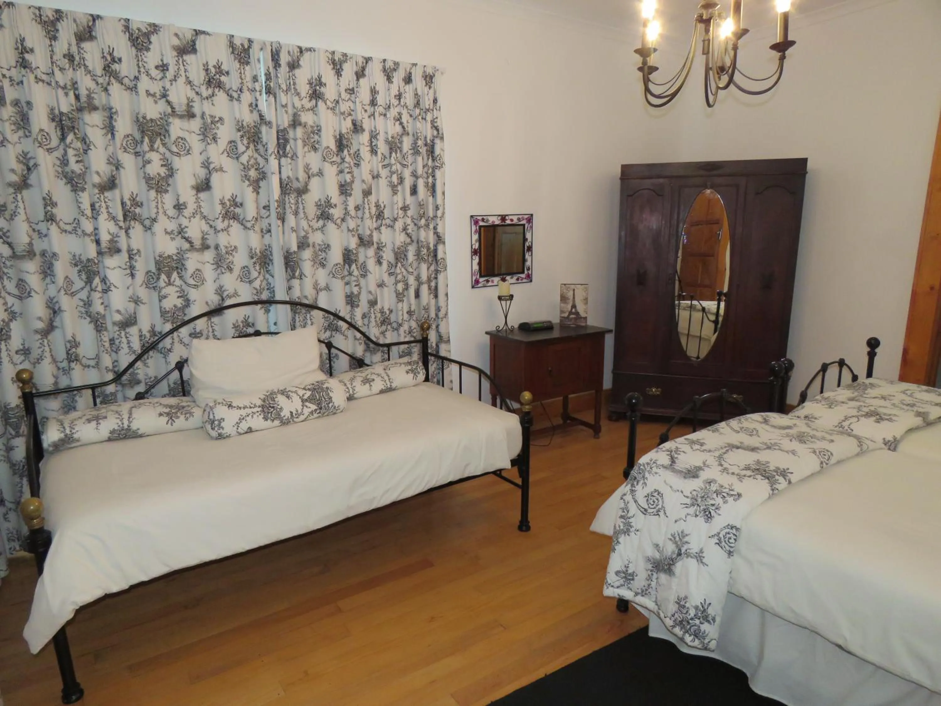 Bed in Mentors Country Estate