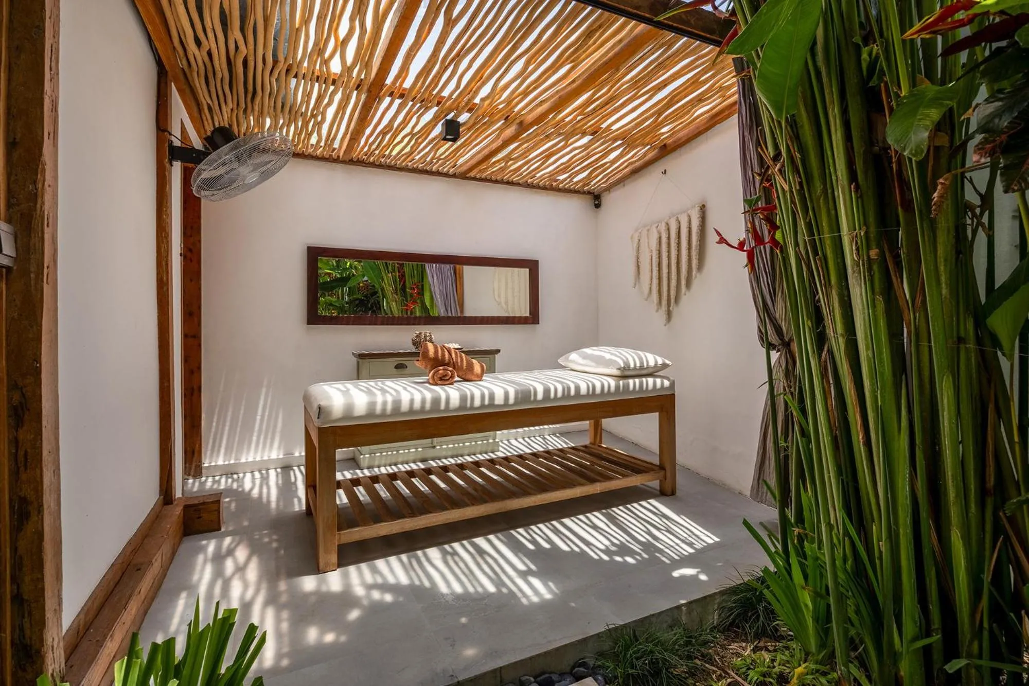 Massage, Bed in Villa Sebelah by Optimum Bali Villas