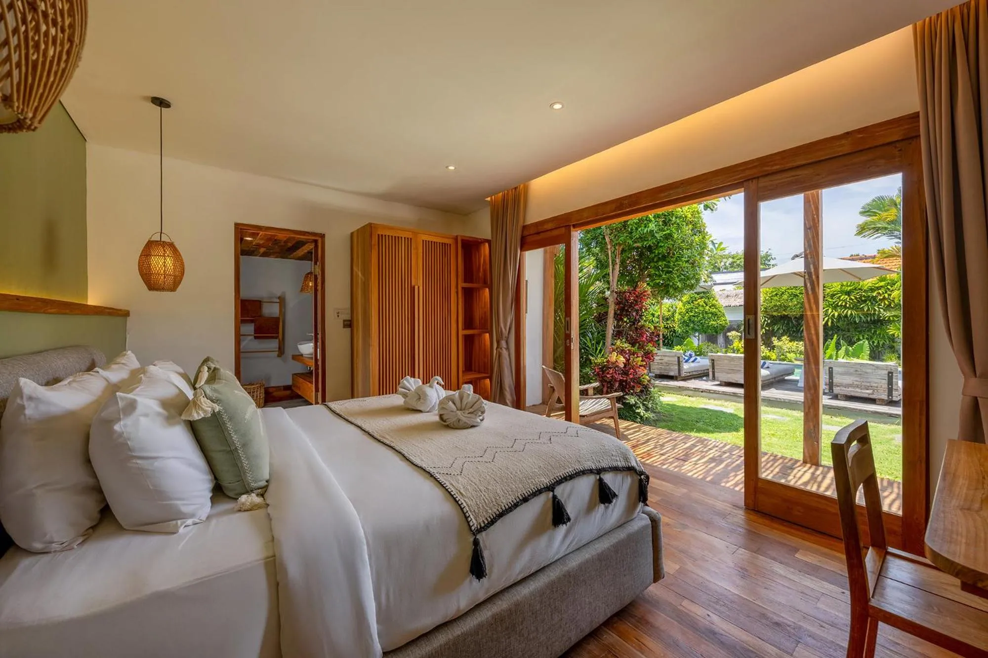 Bed in Villa Sebelah by Optimum Bali Villas