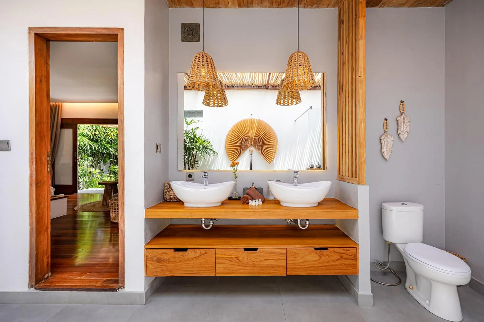Bathroom in Villa Sebelah by Optimum Bali Villas