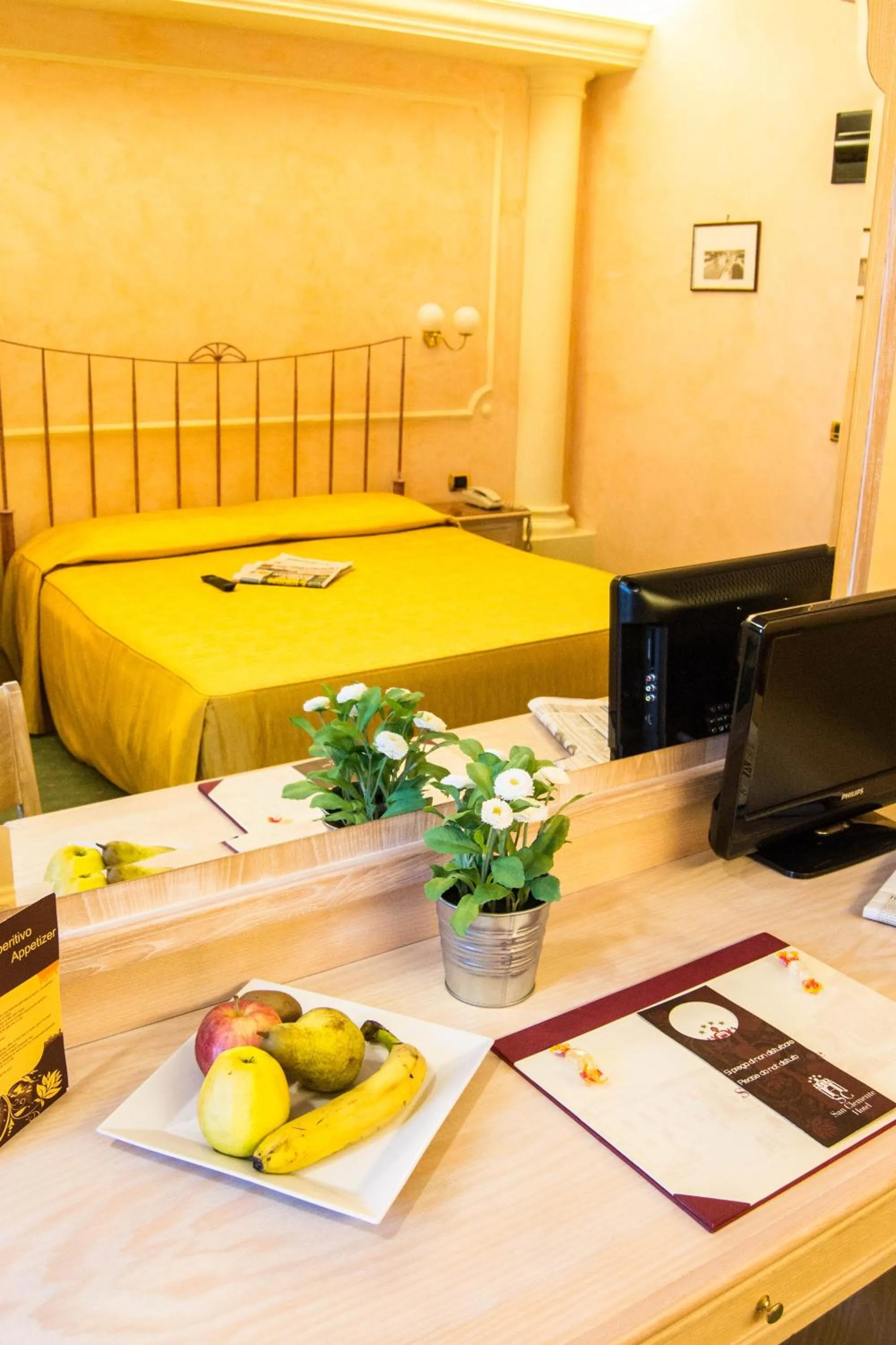 Bedroom, Bed in Hotel San Clemente