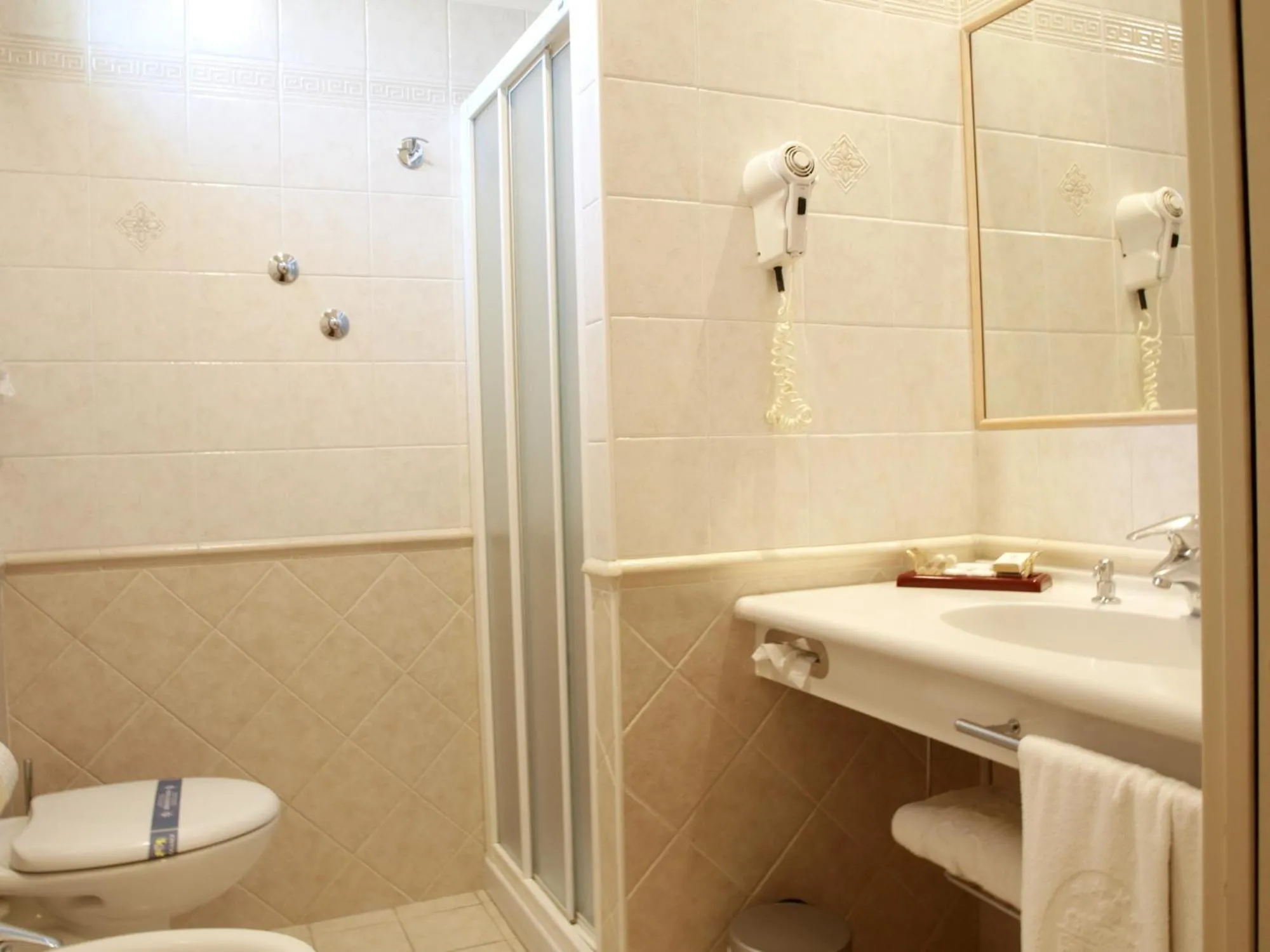 Bathroom in Hotel San Clemente