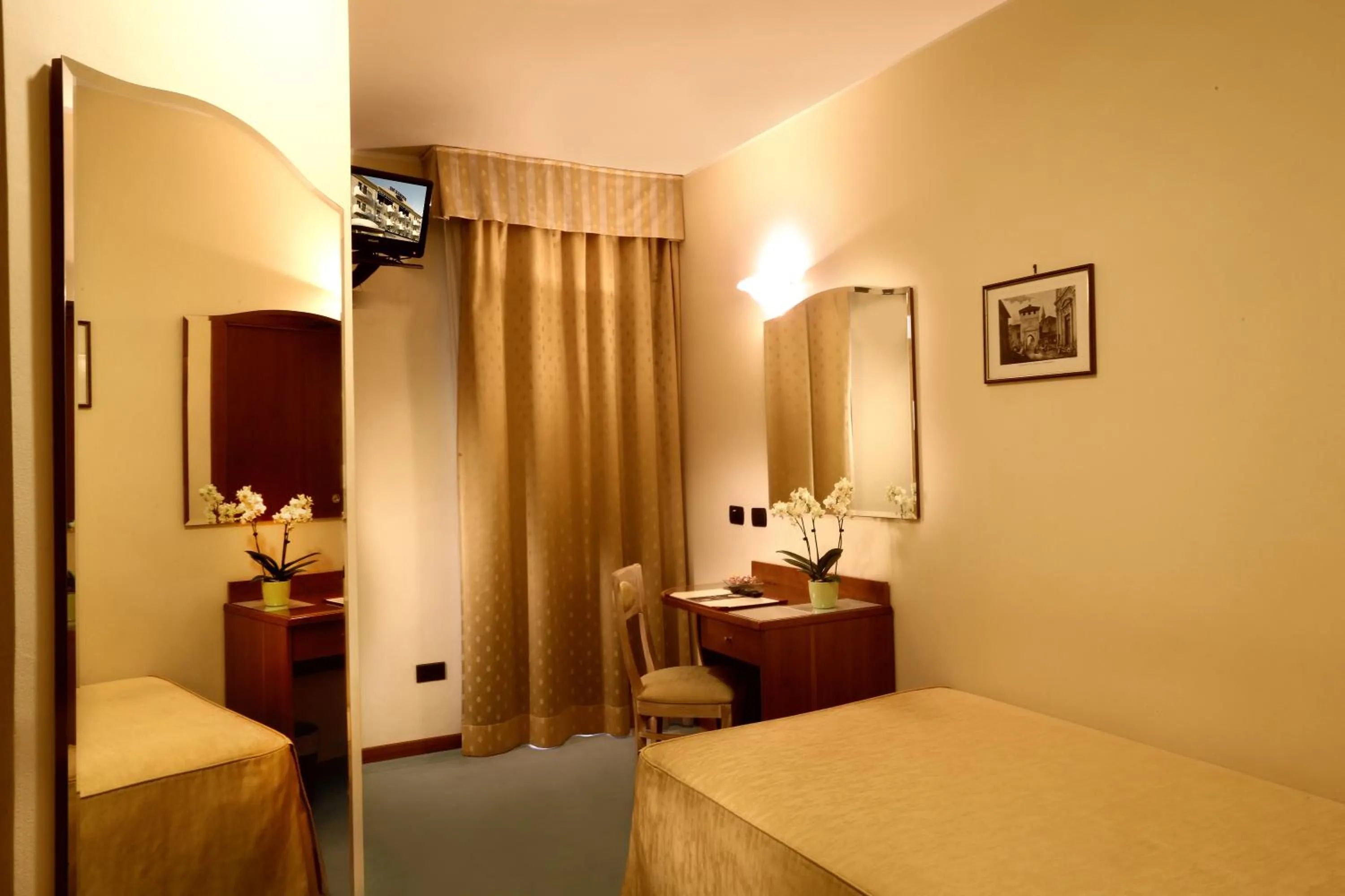 Bed in Hotel San Clemente