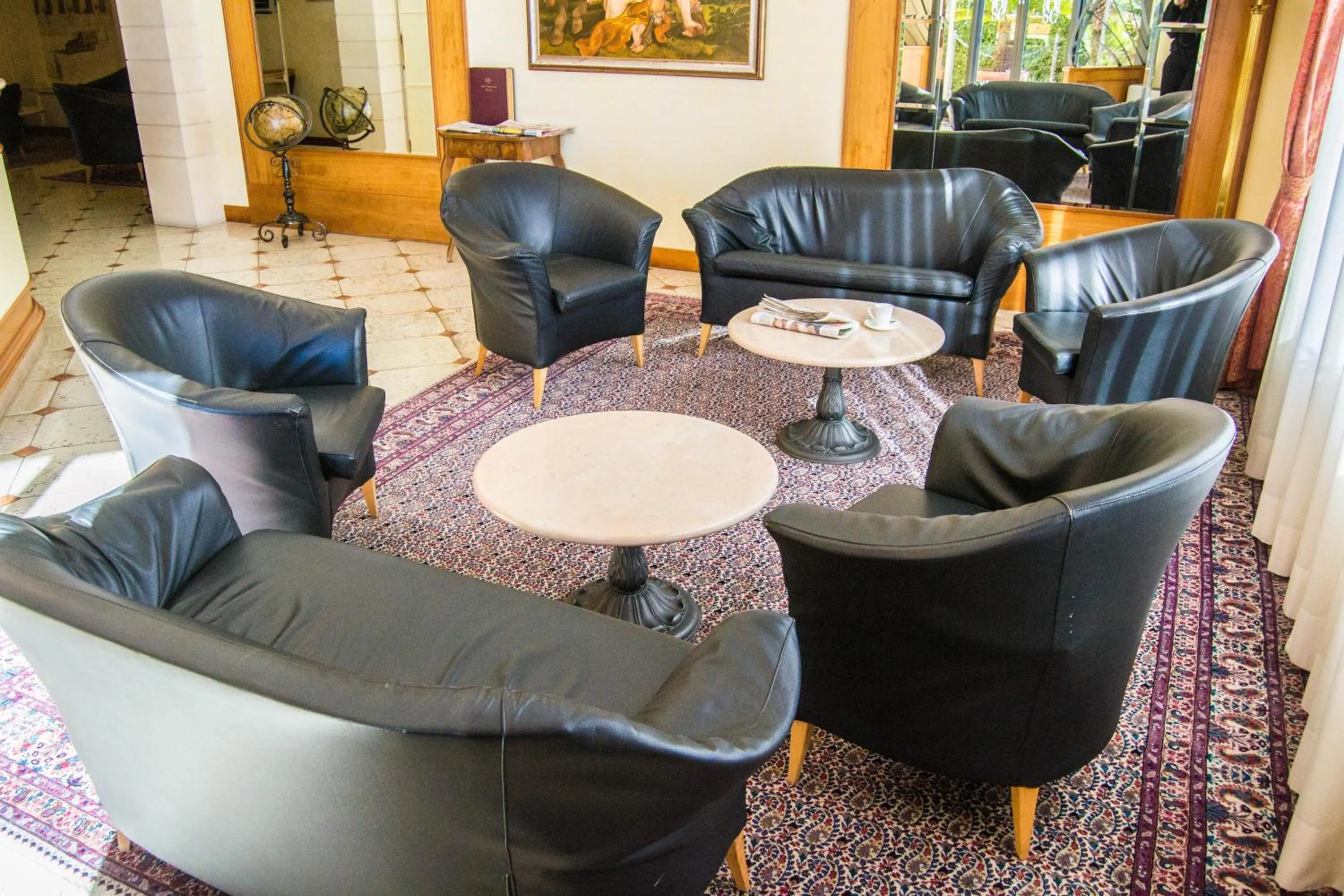 Communal lounge/ TV room in Hotel San Clemente