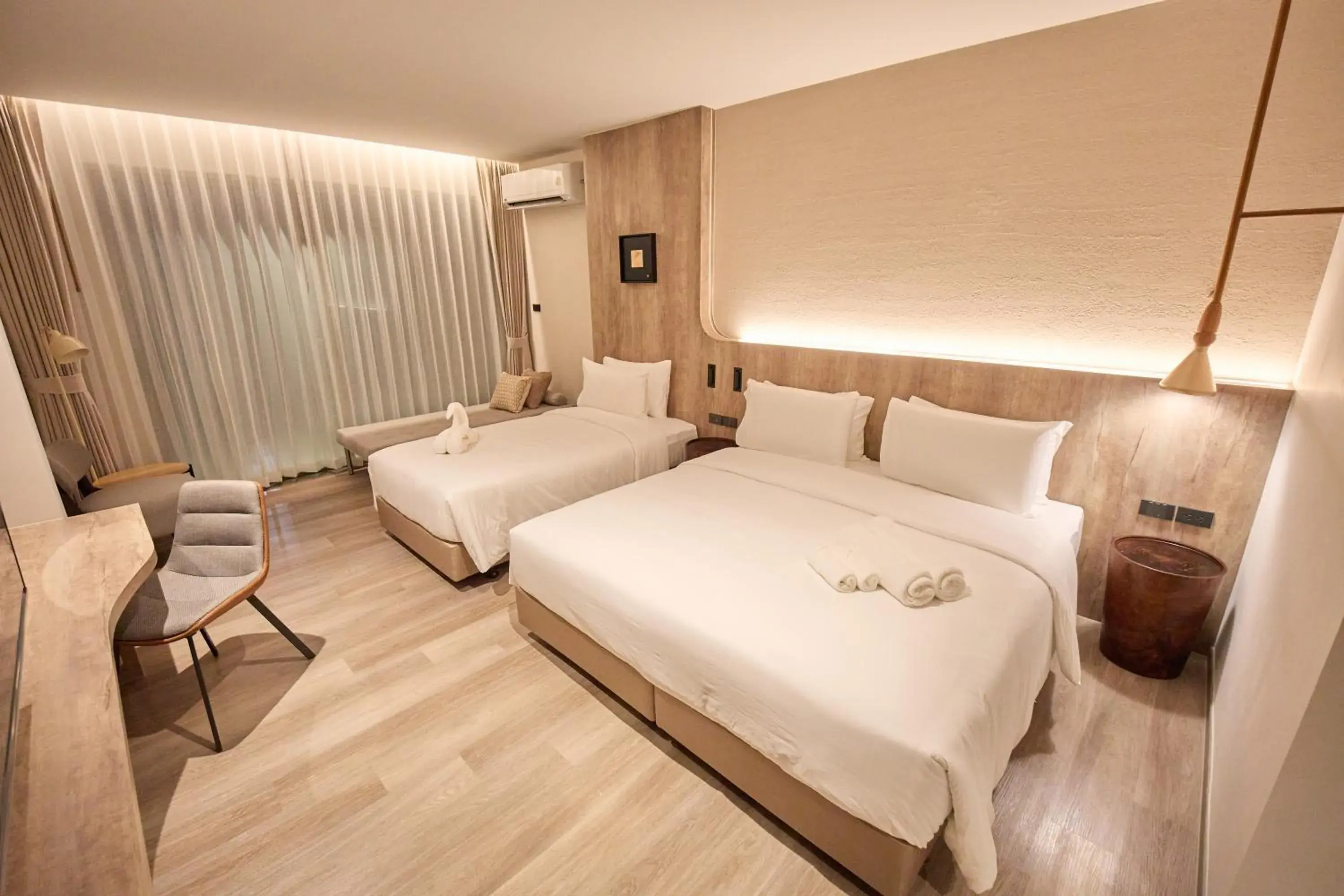 Triple Room in Unya Hotel Ubon - โรงเเรมอัญญาอุบล Triple Room in Unya Hotel Ubon - โรงเเรมอัญญาอุบล