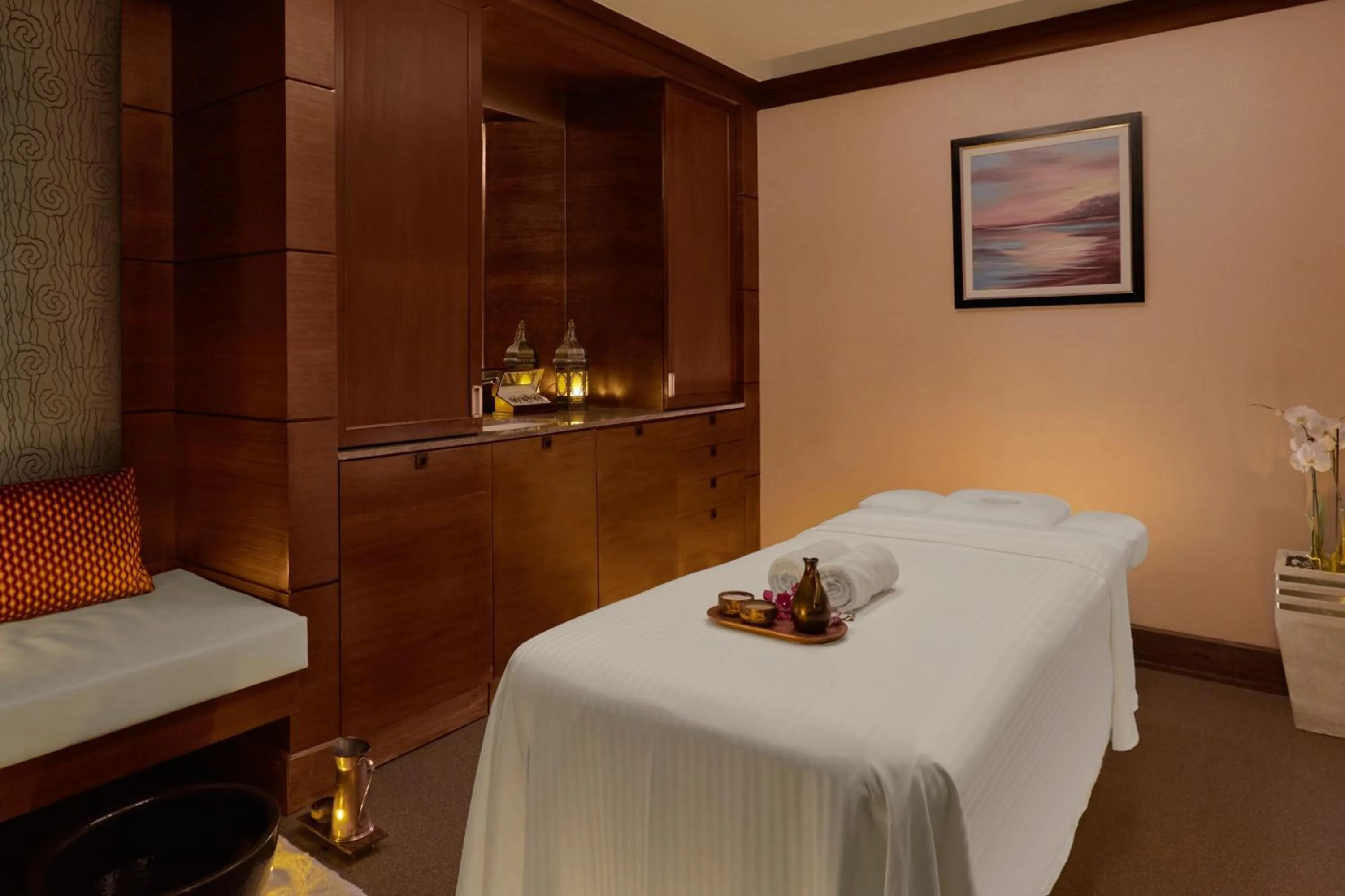 Spa and wellness centre/facilities, Bed in The Nile Ritz-Carlton, Cairo