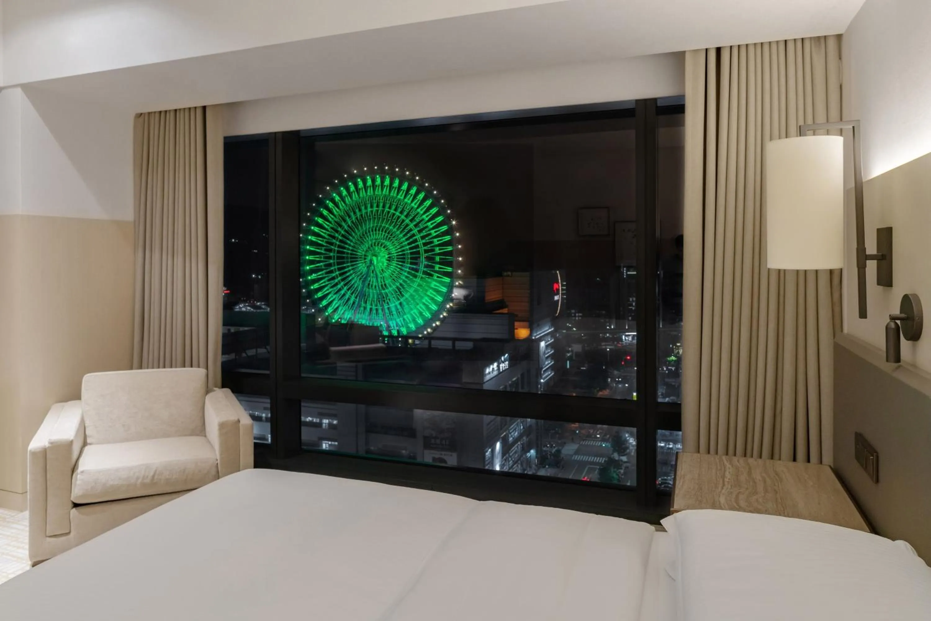 Bedroom, Bed in Taipei Marriott Hotel