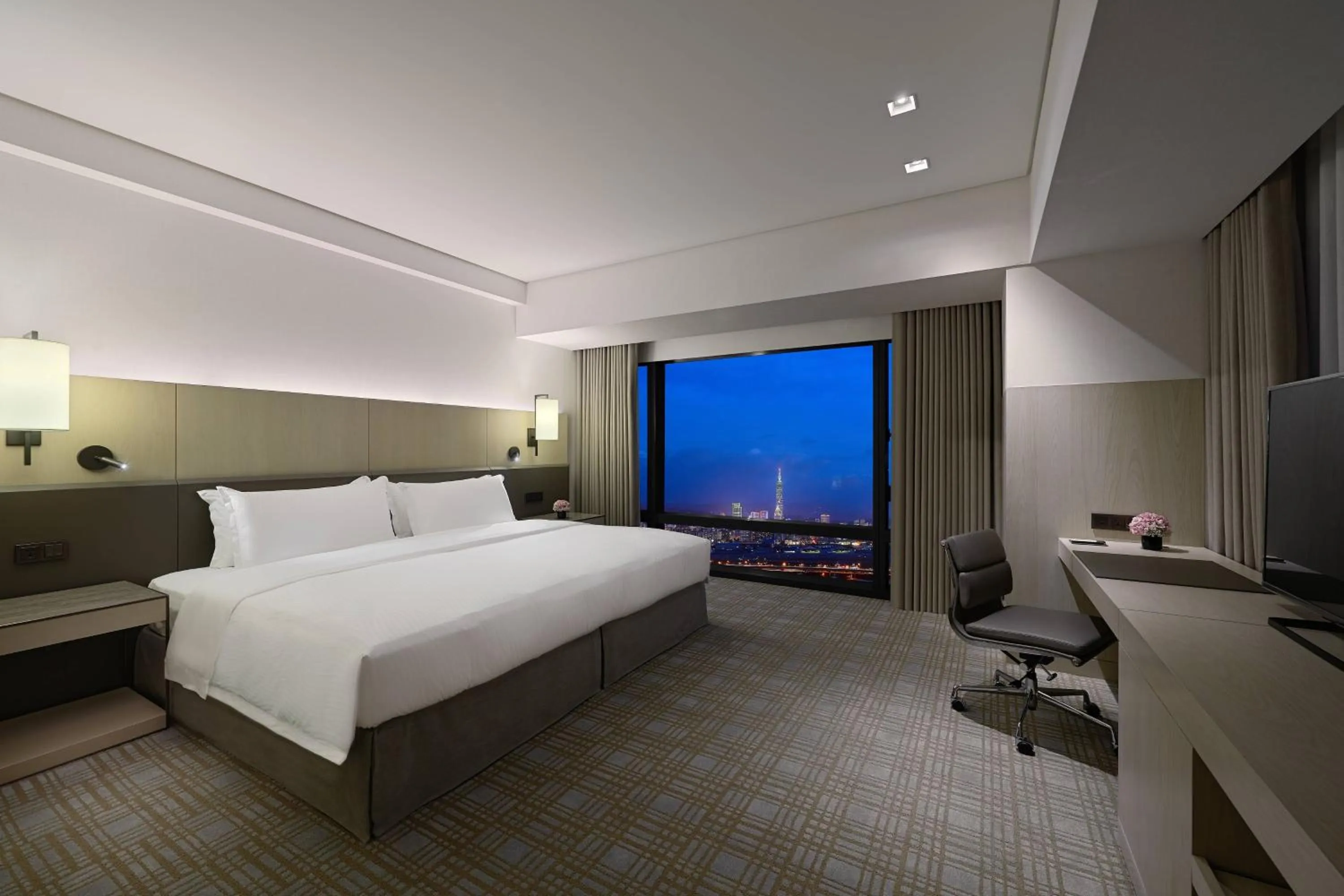 Bedroom, Bed in Taipei Marriott Hotel