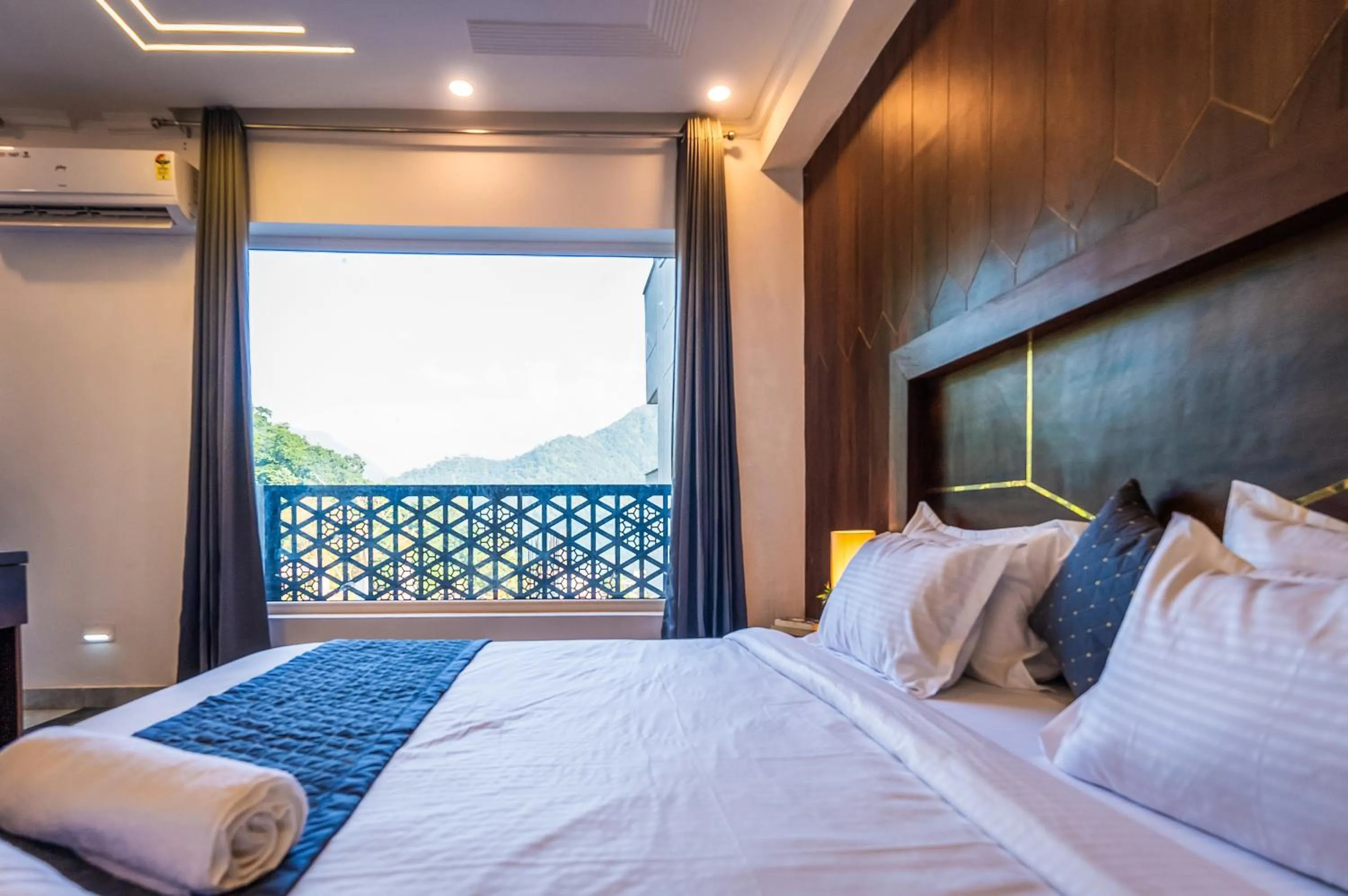 Bed in Hotel Tapovan Hills