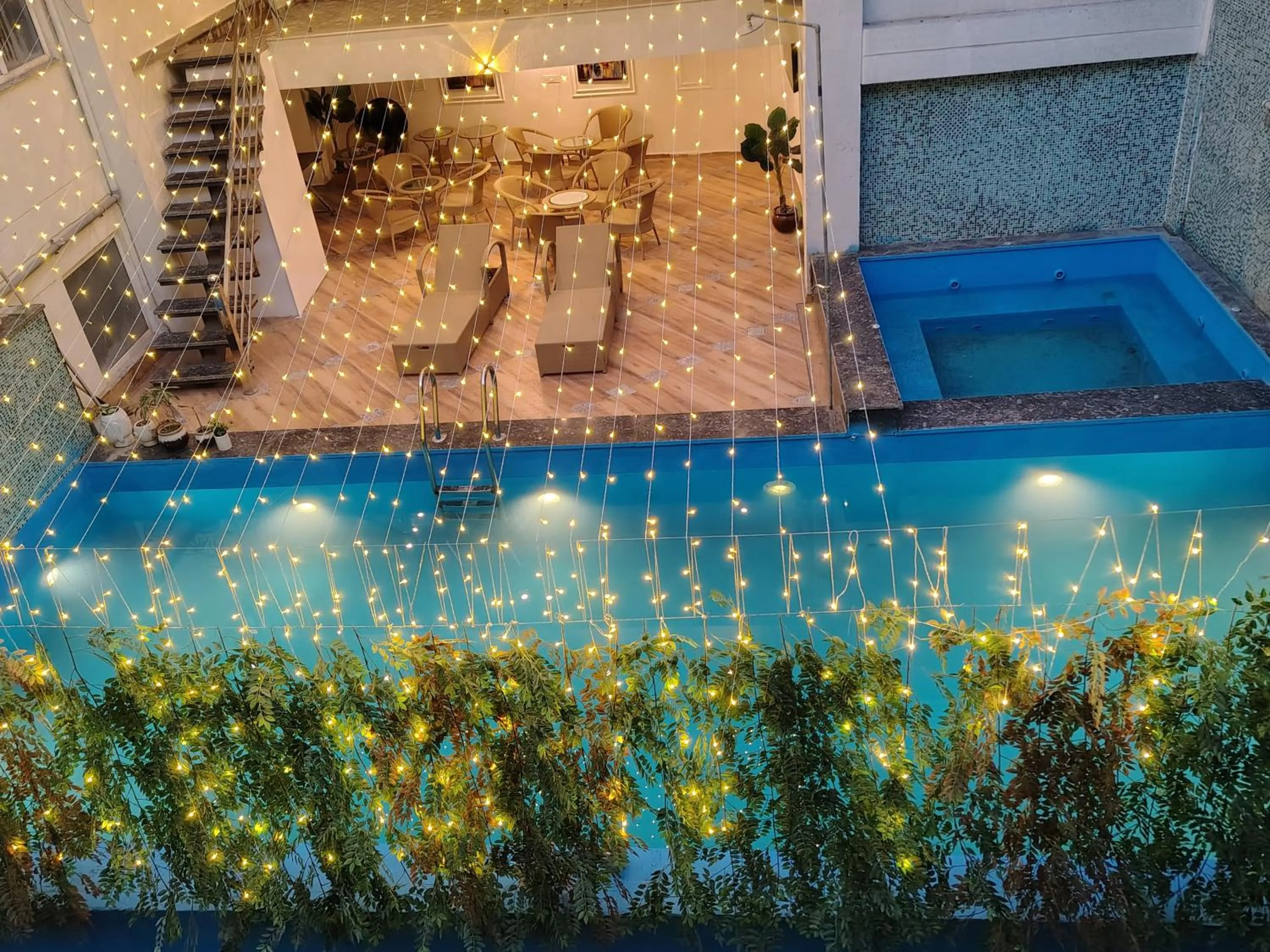 Pool view in Hotel Tapovan Hills