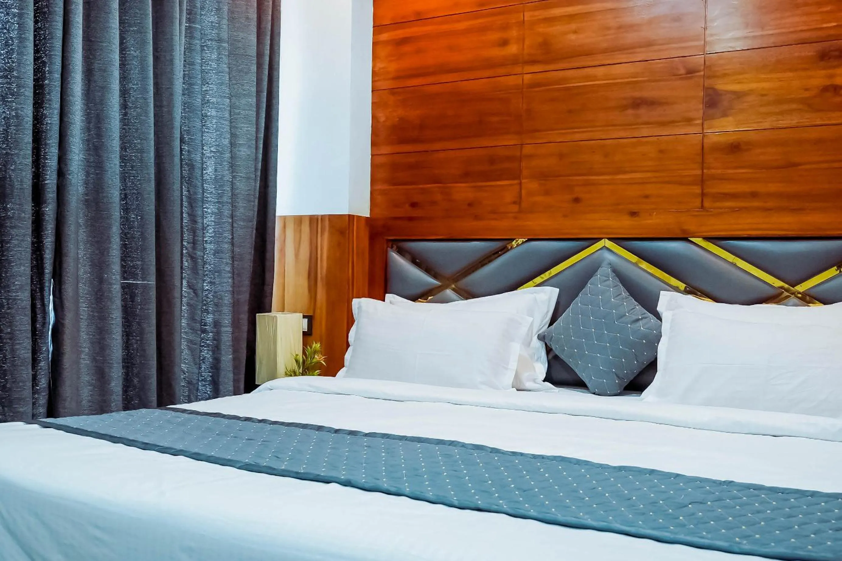 Bed in Hotel Tapovan Hills