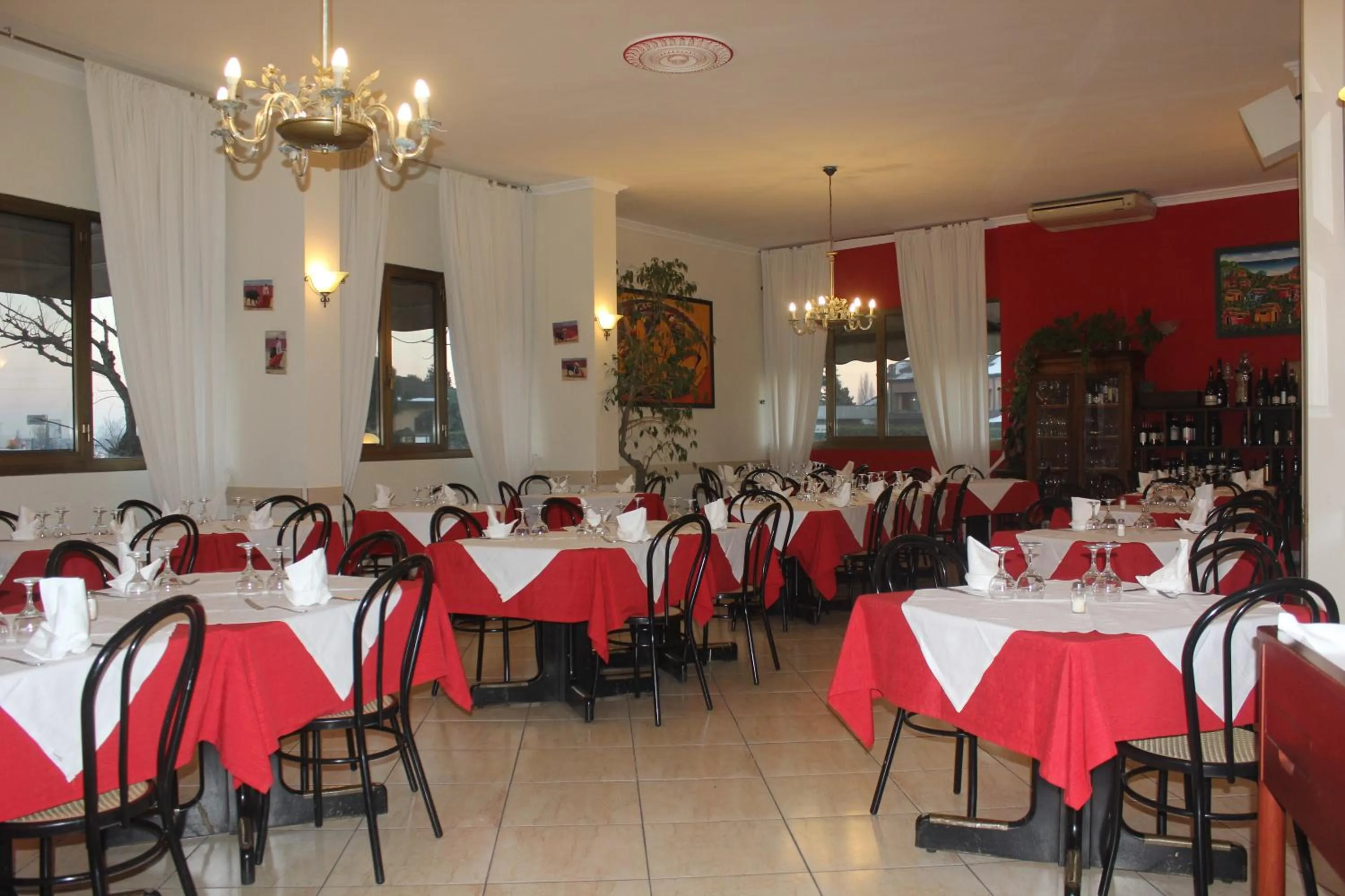 Restaurant/places to eat in Hotel Nuova Orchidea