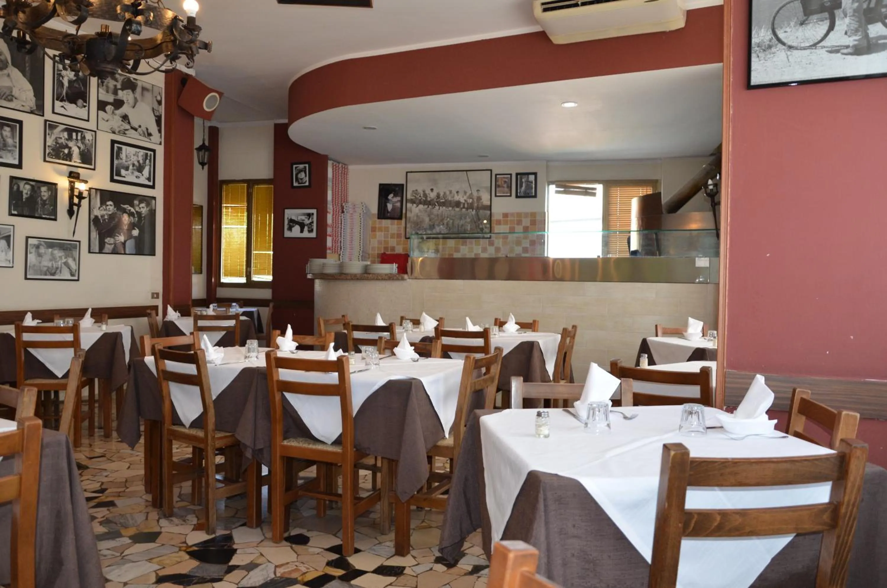 Restaurant/places to eat in Hotel Nuova Orchidea