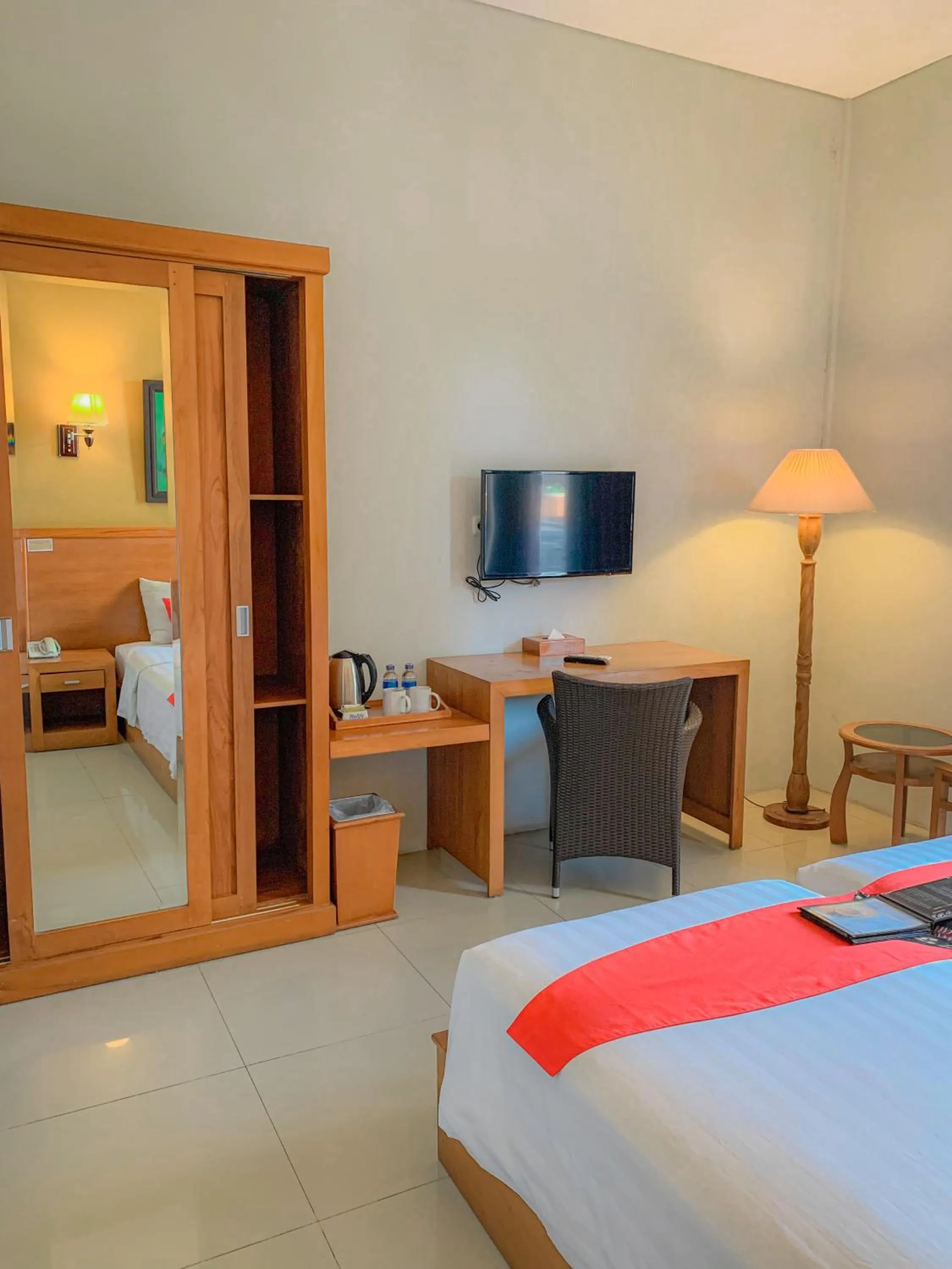 Property building, Bed in Prima SR Hotel & Convention Yogyakarta