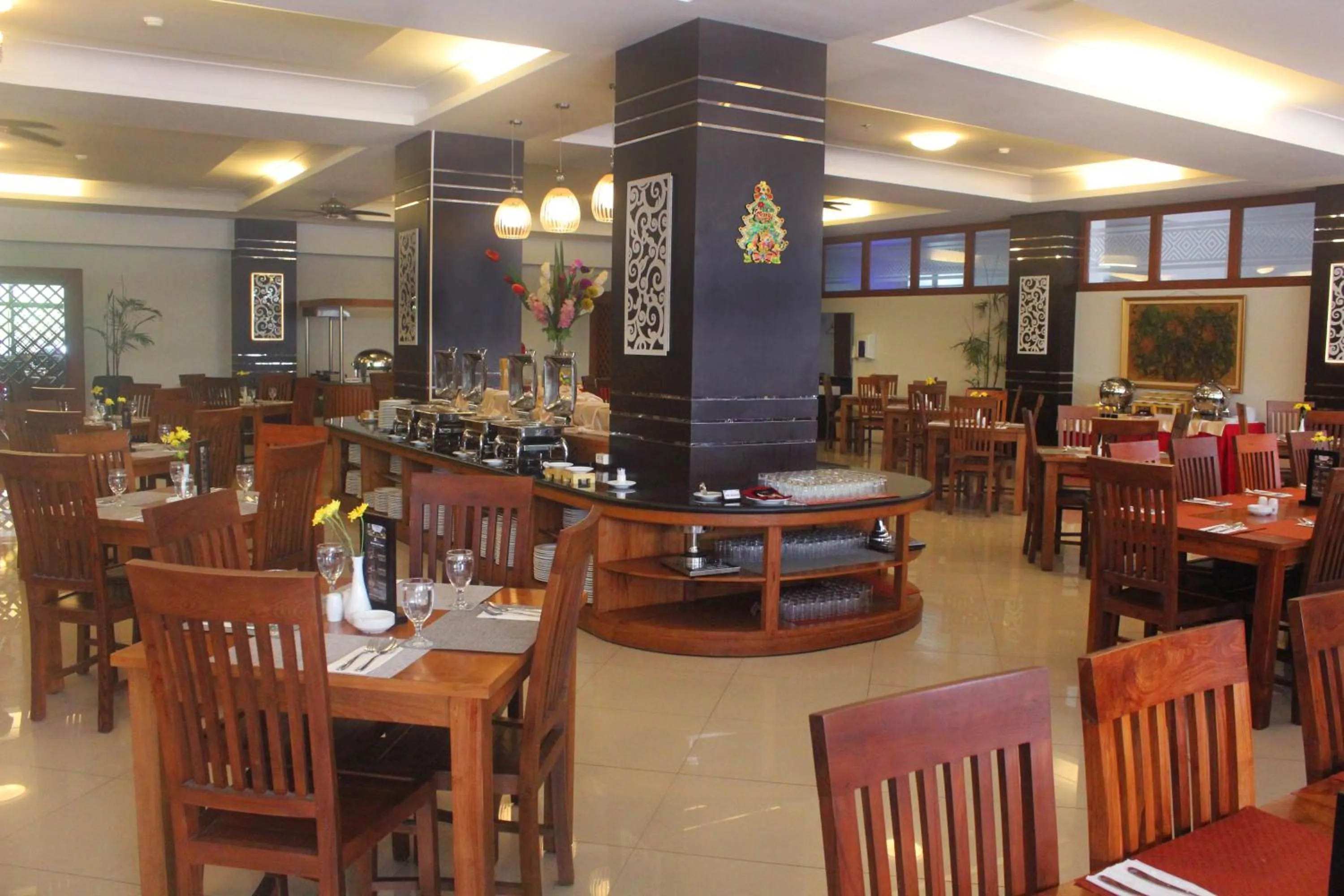 Restaurant/places to eat in Prima SR Hotel & Convention Yogyakarta