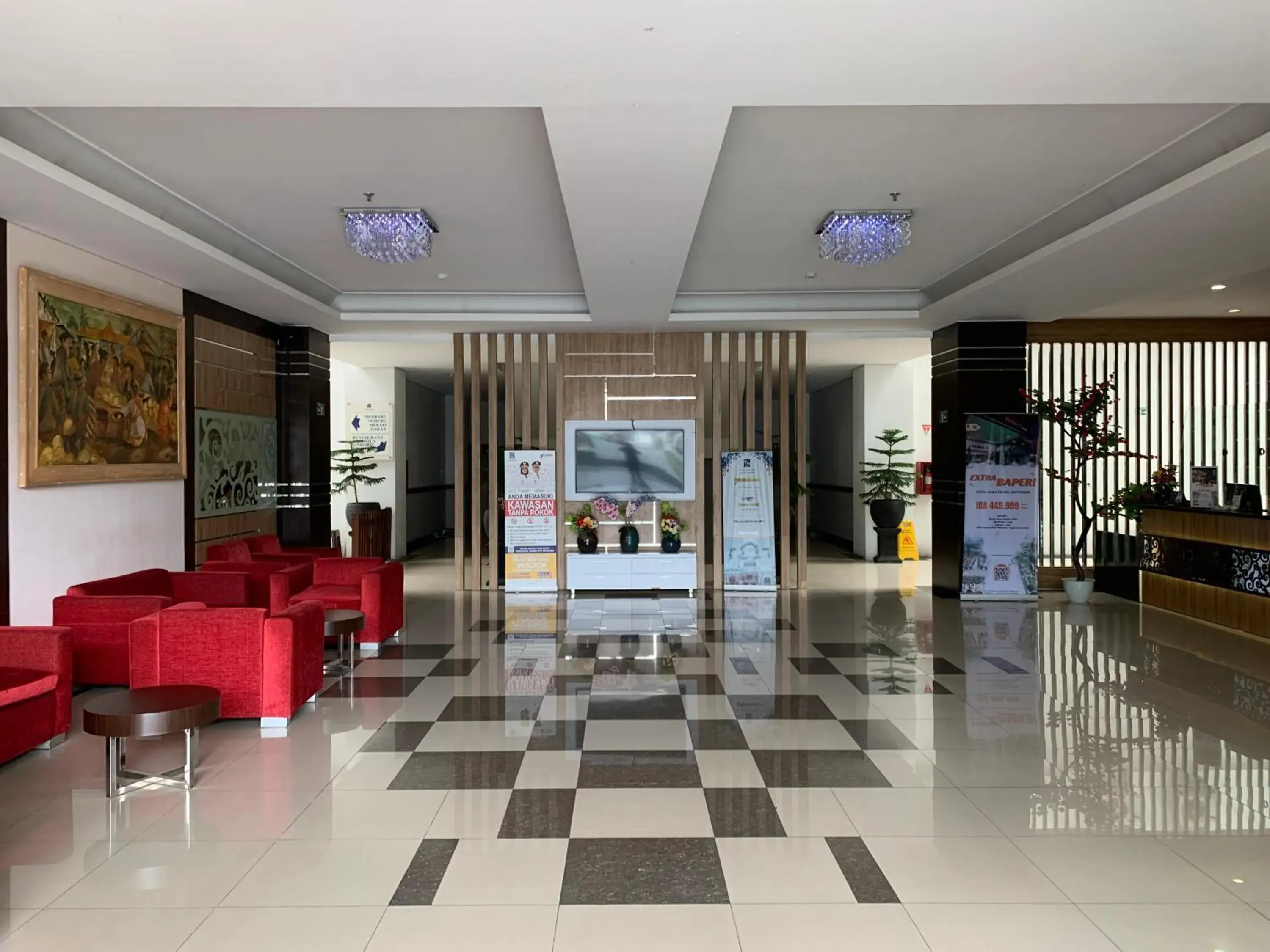 Lobby or reception in Prima SR Hotel & Convention Yogyakarta Lobby or reception in Prima SR Hotel & Convention Yogyakarta
