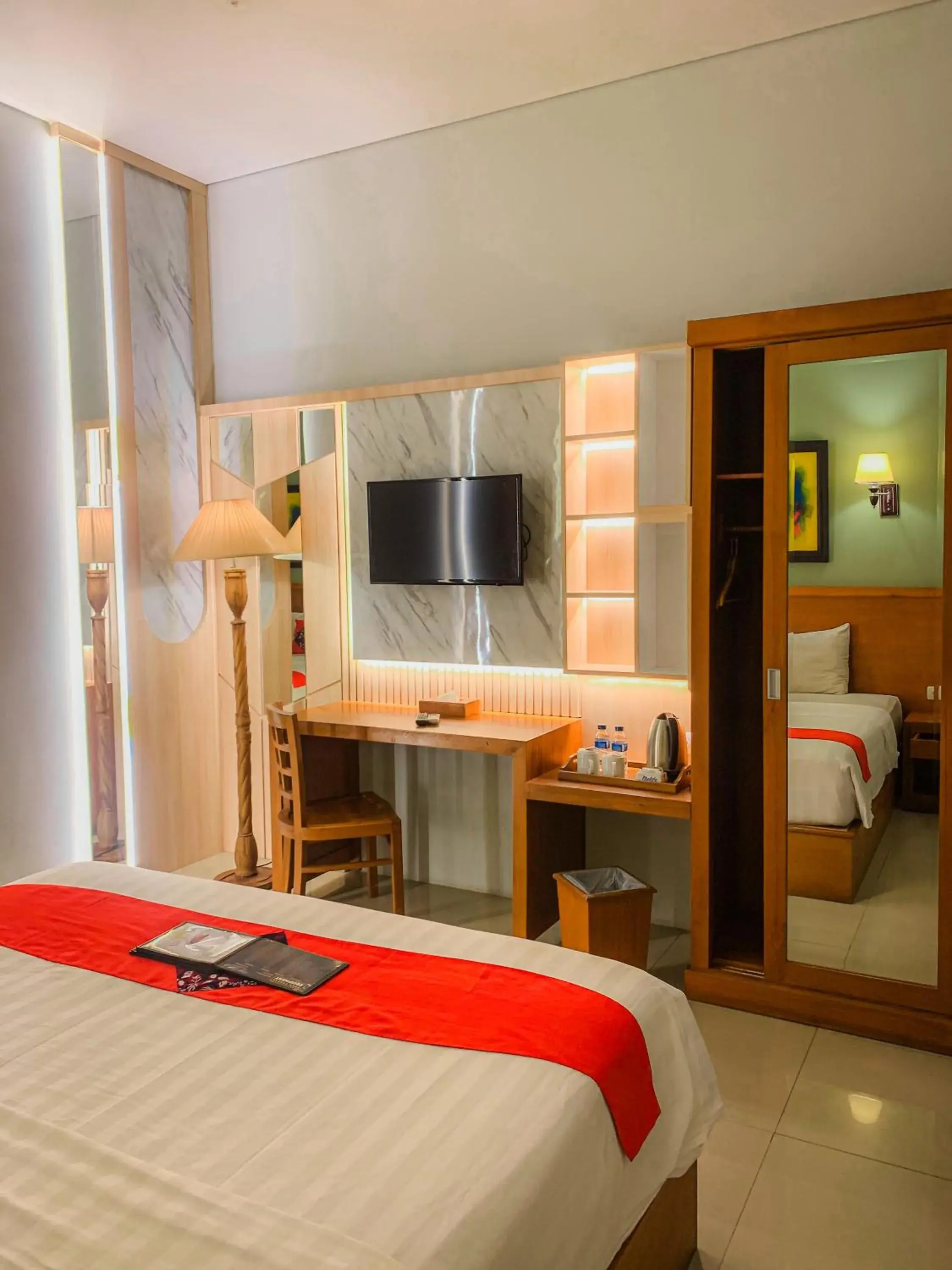 Property building, Bed in Prima SR Hotel & Convention Yogyakarta Property building, Bed in Prima SR Hotel & Convention Yogyakarta