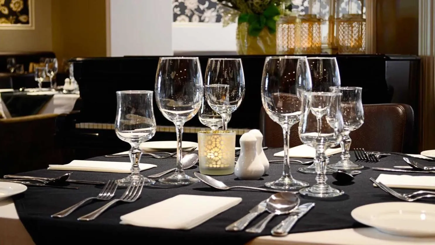 Restaurant/places to eat in Cill Aodain Court Hotel