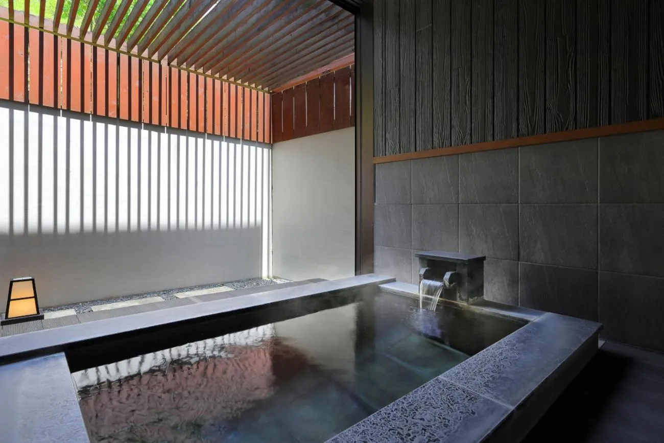 Open Air Bath in Ryokusuitei