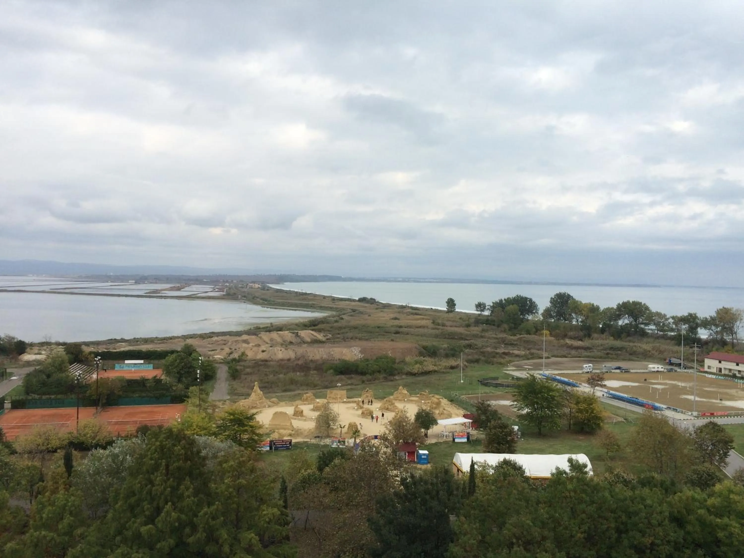 Nearby landmark in Hotel Park