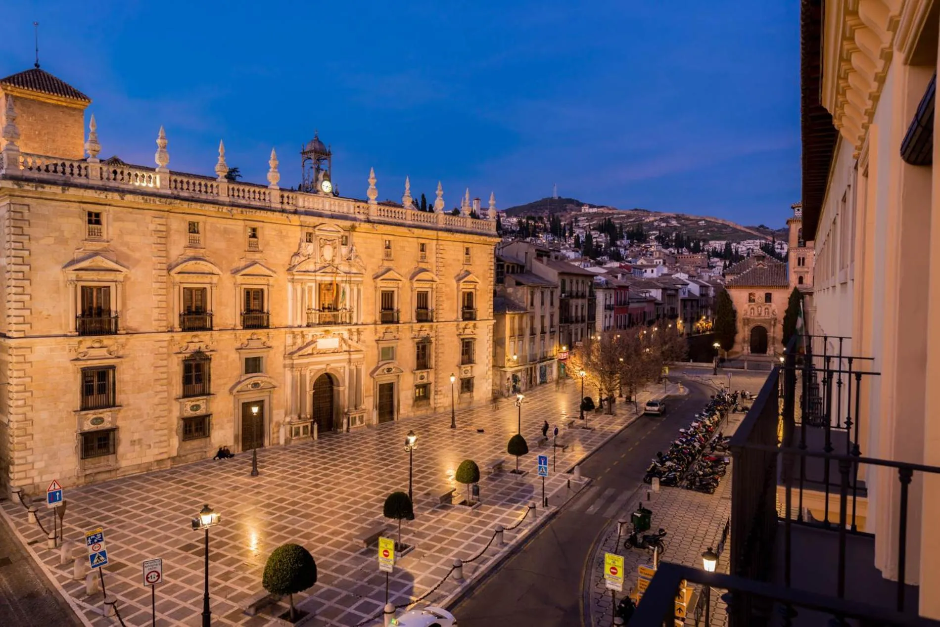 Landmark view in AMC Granada Hostal