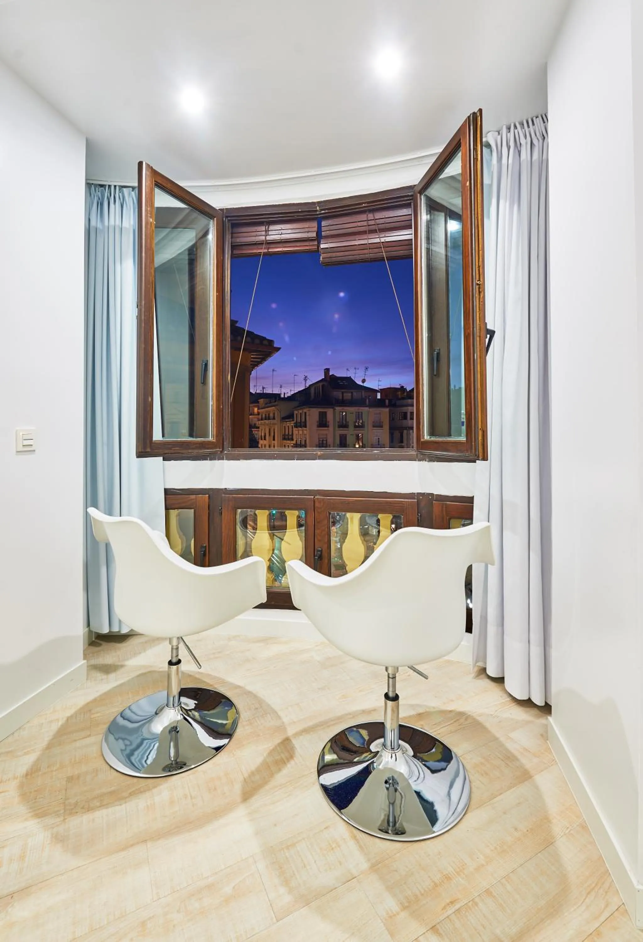 Landmark view in AMC Granada Hostal