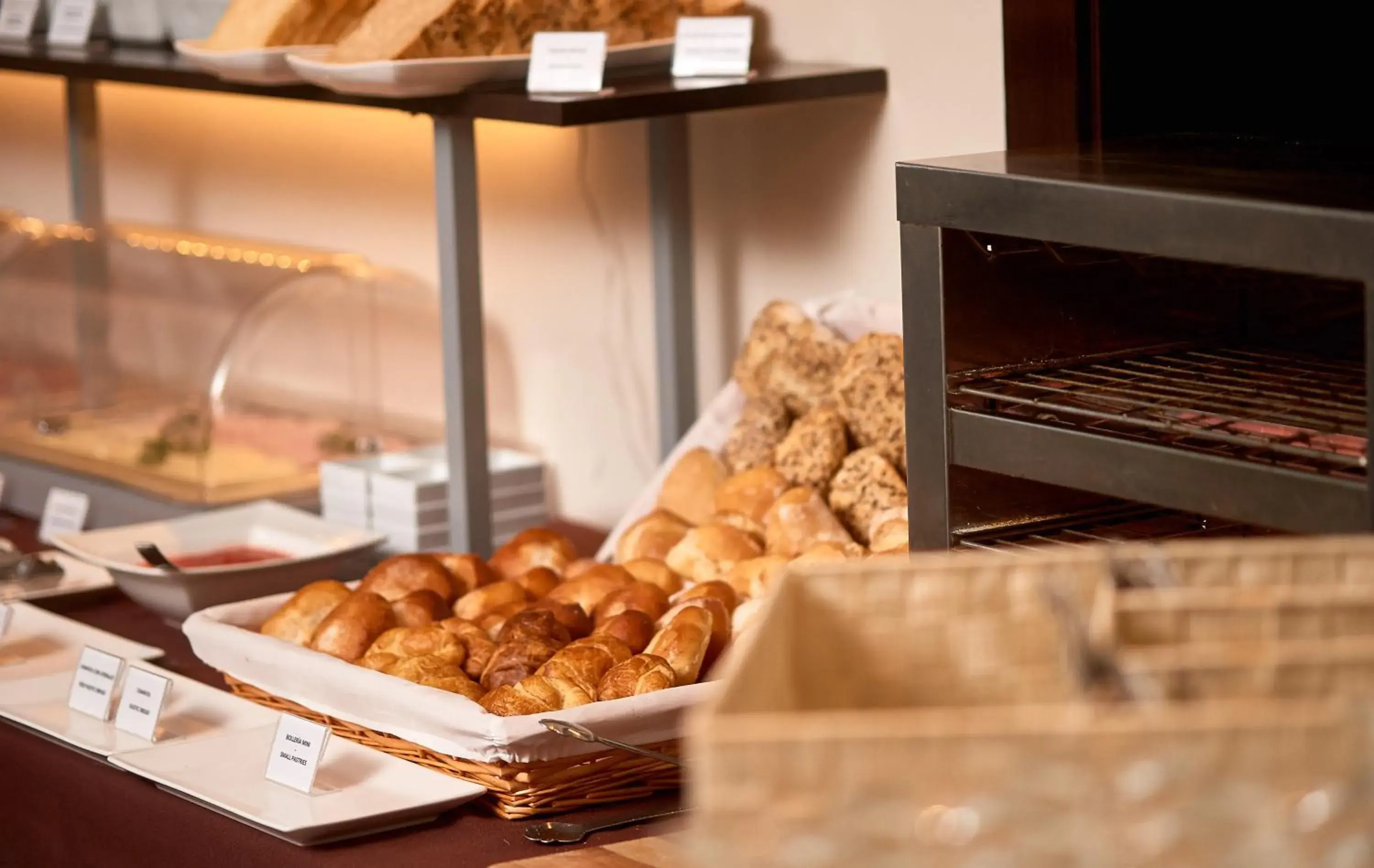 Food and drinks in AMC Granada Hostal Food and drinks in AMC Granada Hostal