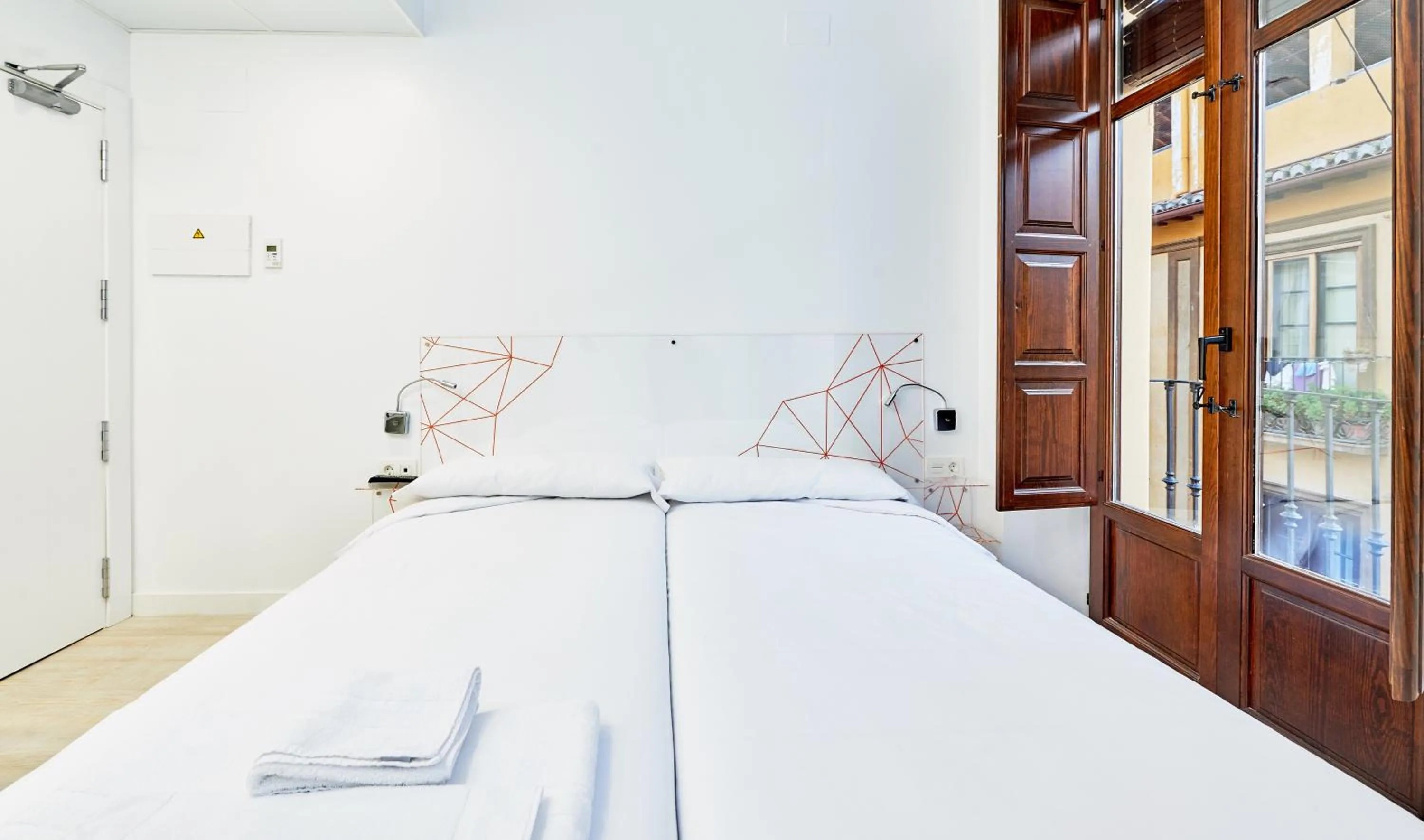 Photo of the whole room, Bed in AMC Granada Hostal