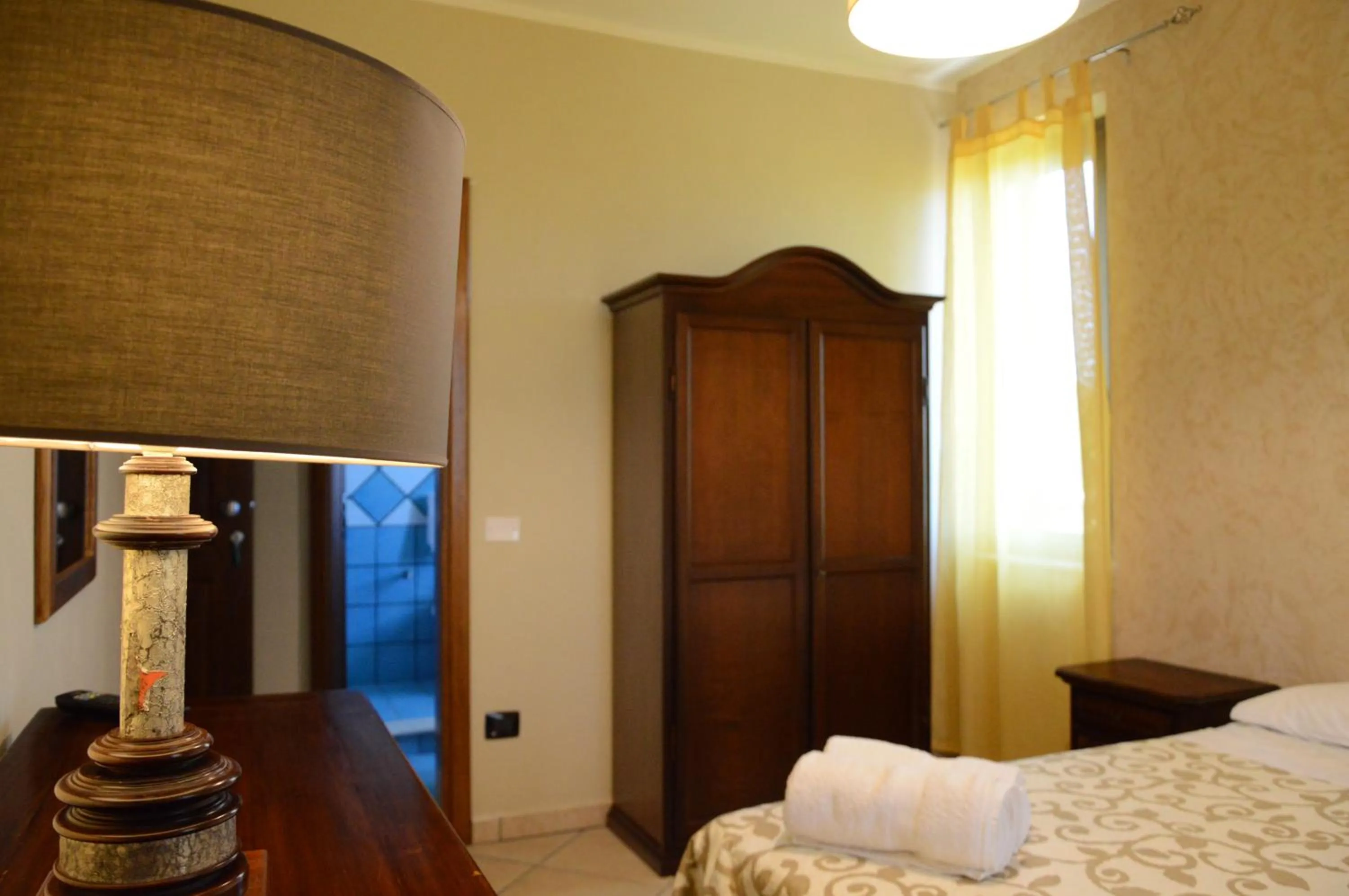 Photo of the whole room, Bed in Villa D'Aquino