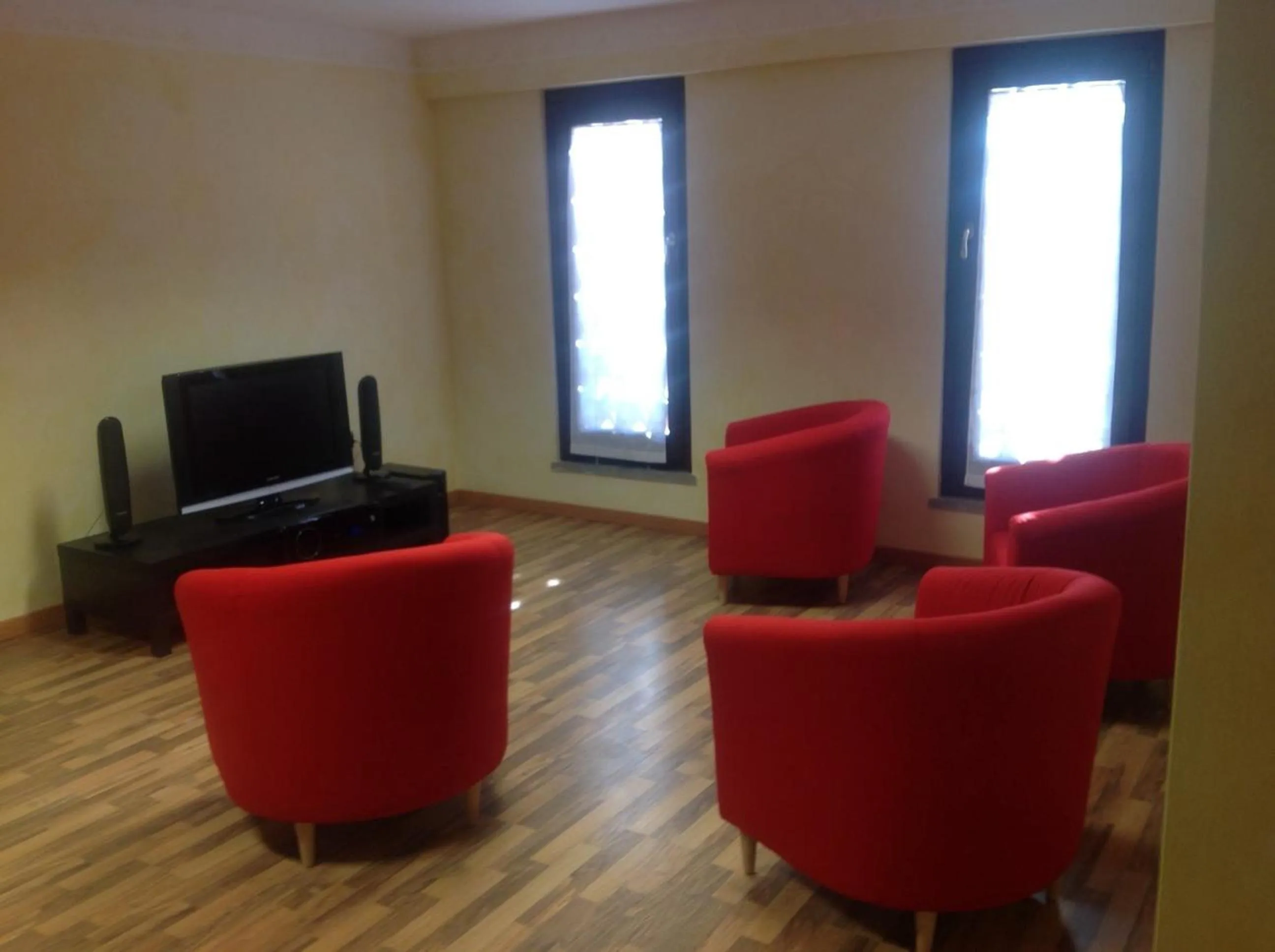 Communal lounge/ TV room in B&B dell'Aviatore