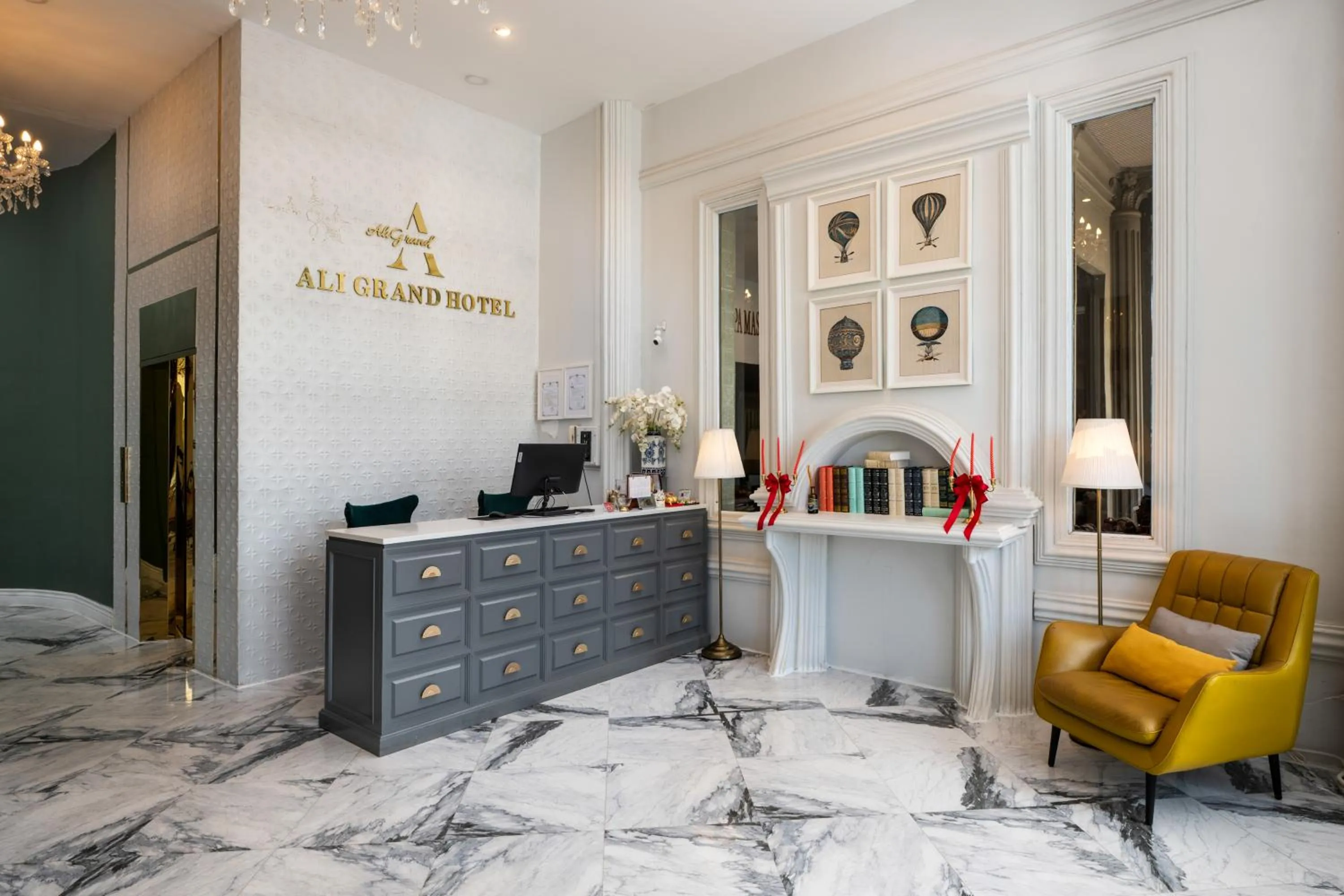 Lobby or reception in Ali Grand Hotel